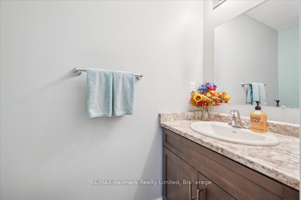 Photo 27 of 399 Greenfield Avenue, Kitchener — HOMEH
