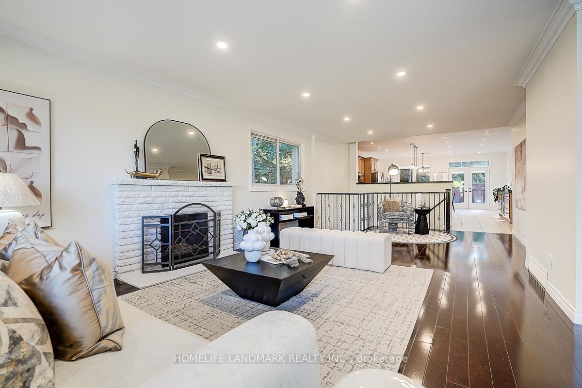Photo 8 of 12 Paramount Road, Markham, Old Markham Village — HOMEH