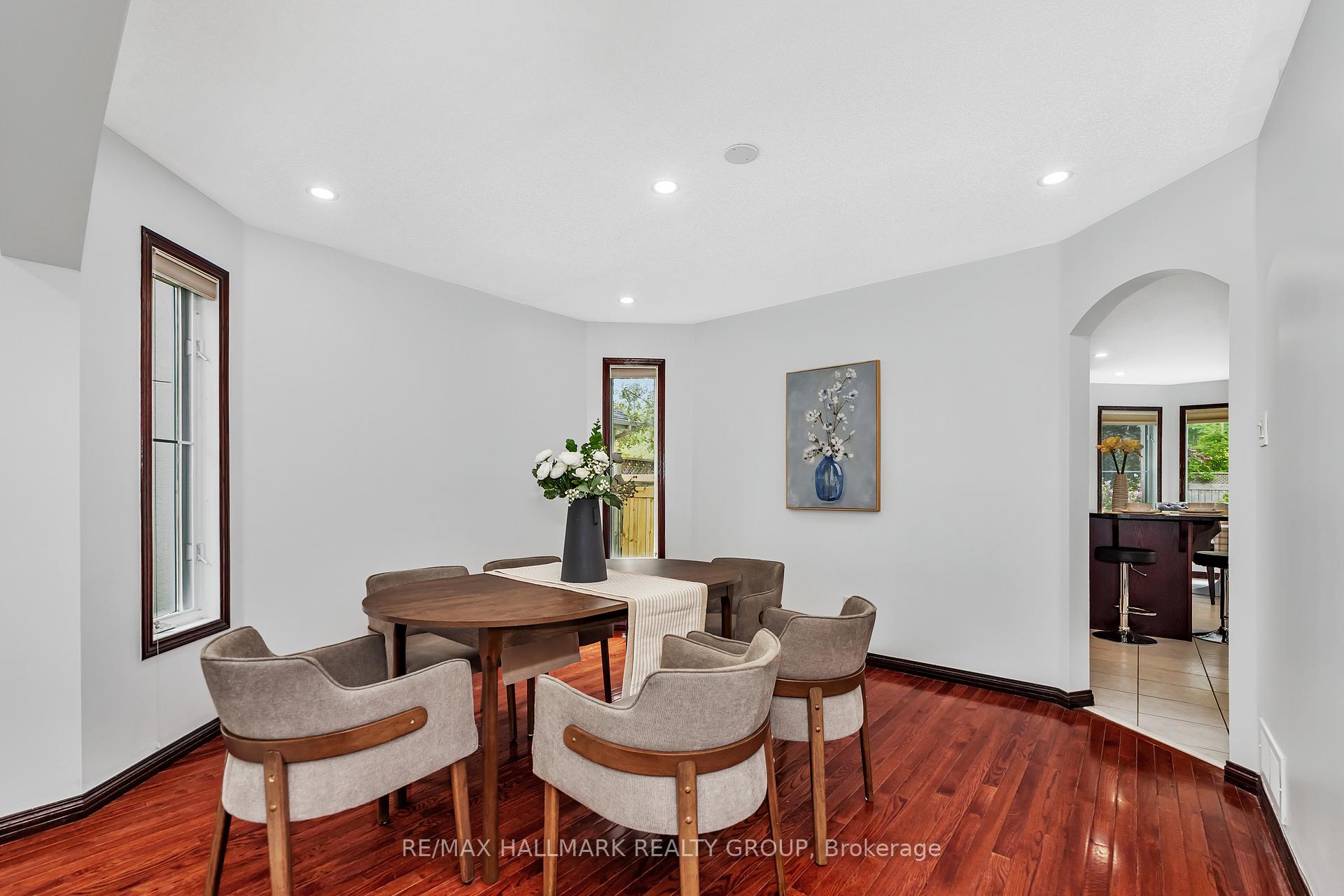 Photo 9 of 19 Langford Crescent, Ottawa, Kanata - Kanata Lakes/Heritage Hills — HOMEH