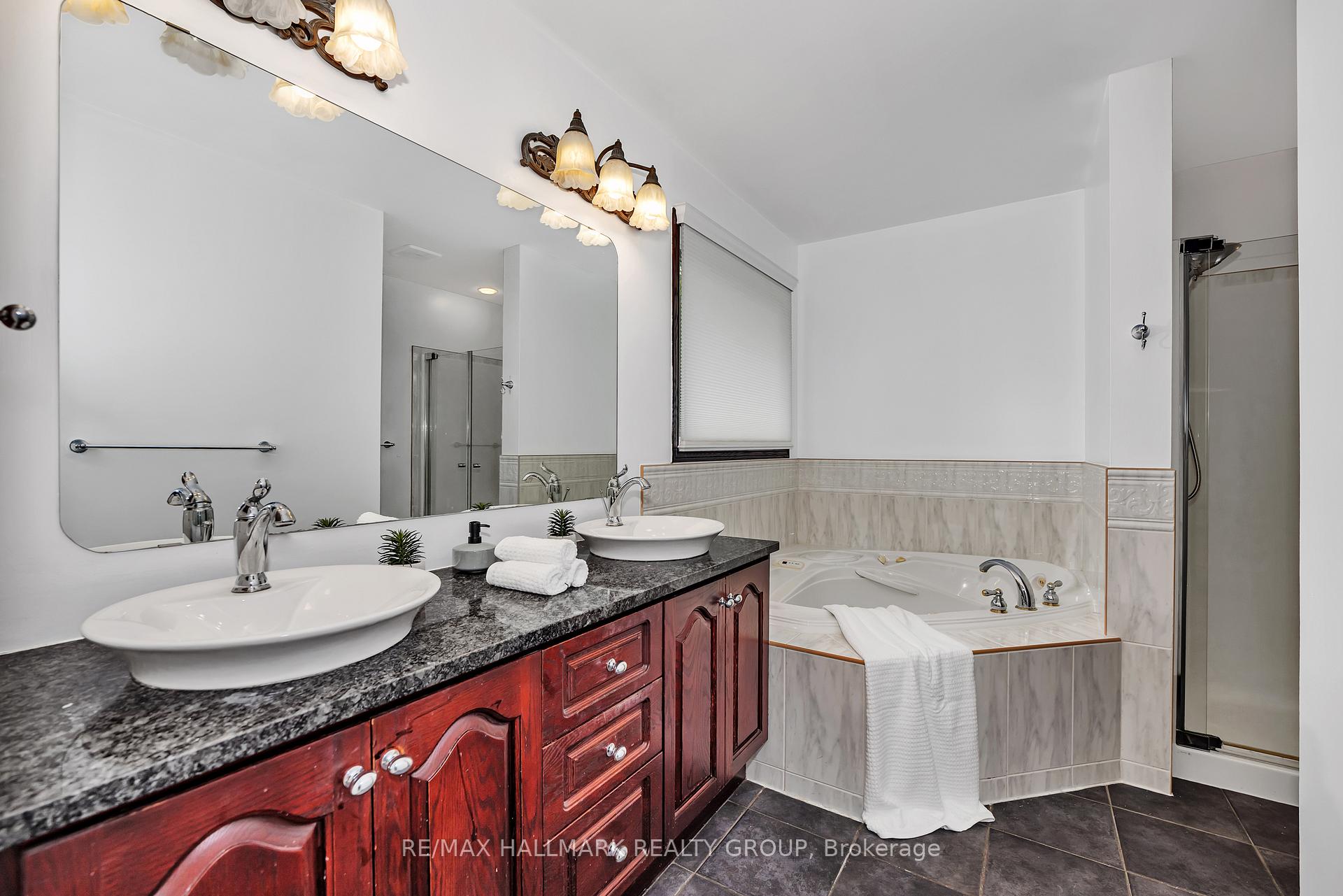 Photo 26 of 19 Langford Crescent, Ottawa, Kanata - Kanata Lakes/Heritage Hills — HOMEH