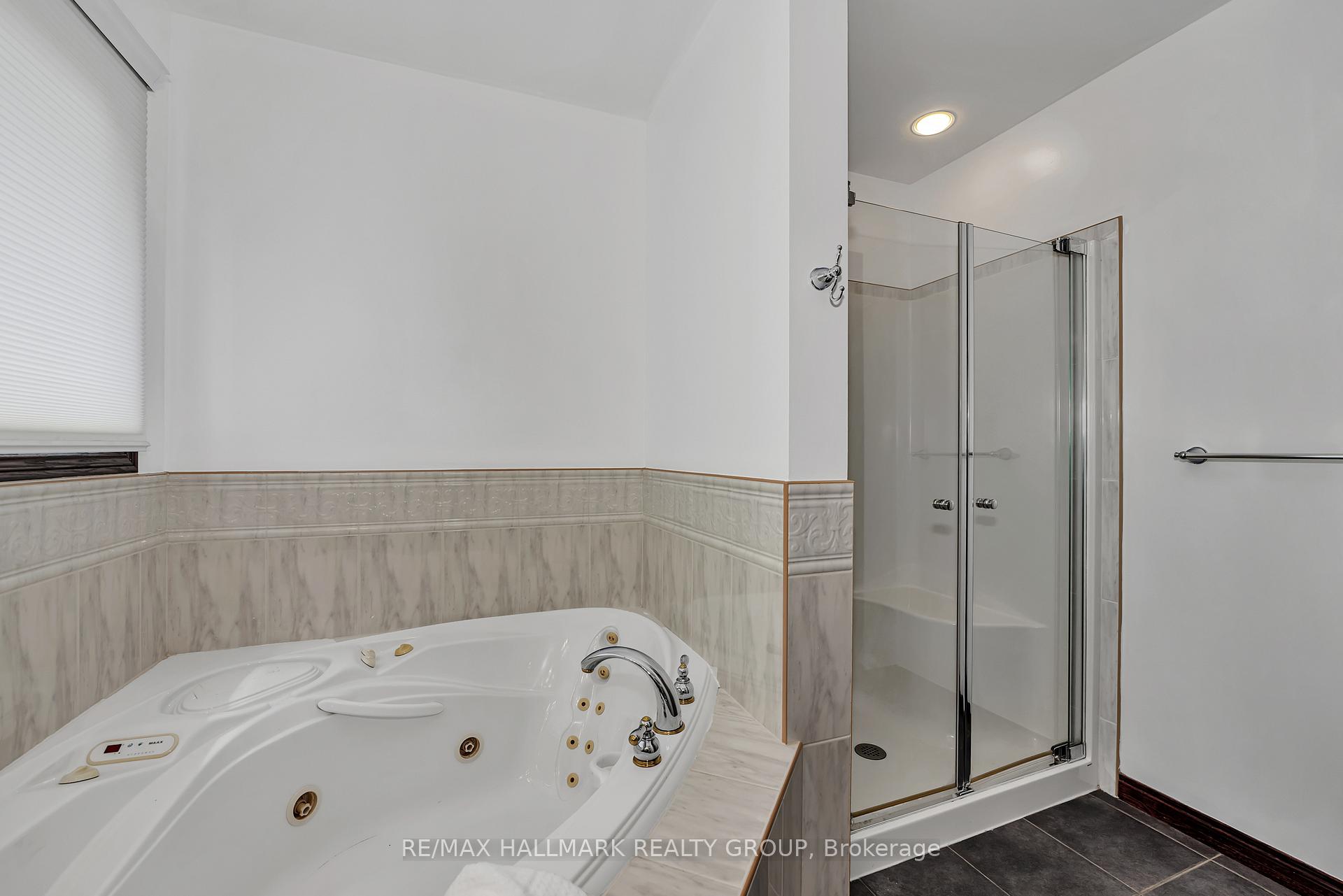 Photo 27 of 19 Langford Crescent, Ottawa, Kanata - Kanata Lakes/Heritage Hills — HOMEH