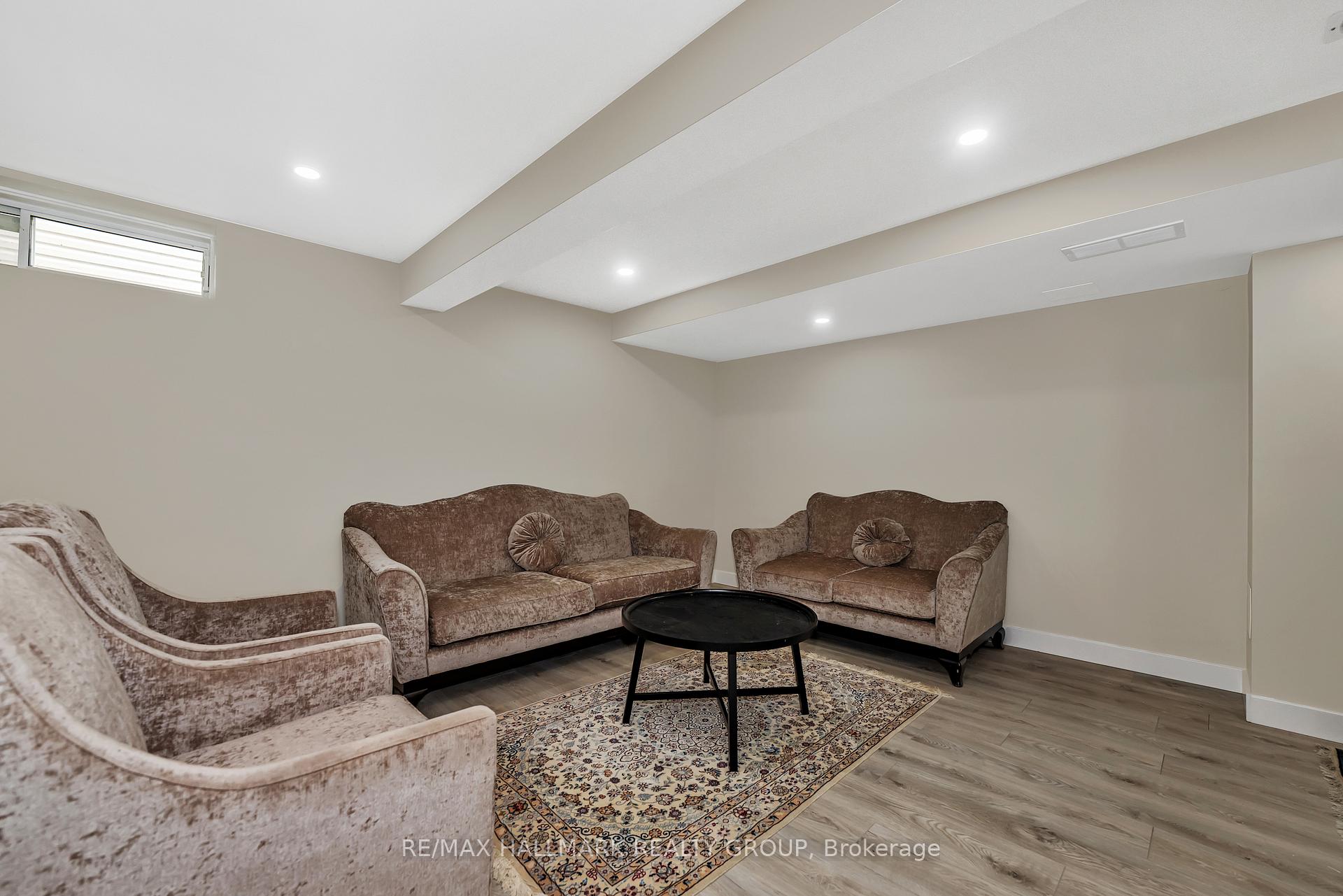 Photo 34 of 19 Langford Crescent, Ottawa, Kanata - Kanata Lakes/Heritage Hills — HOMEH