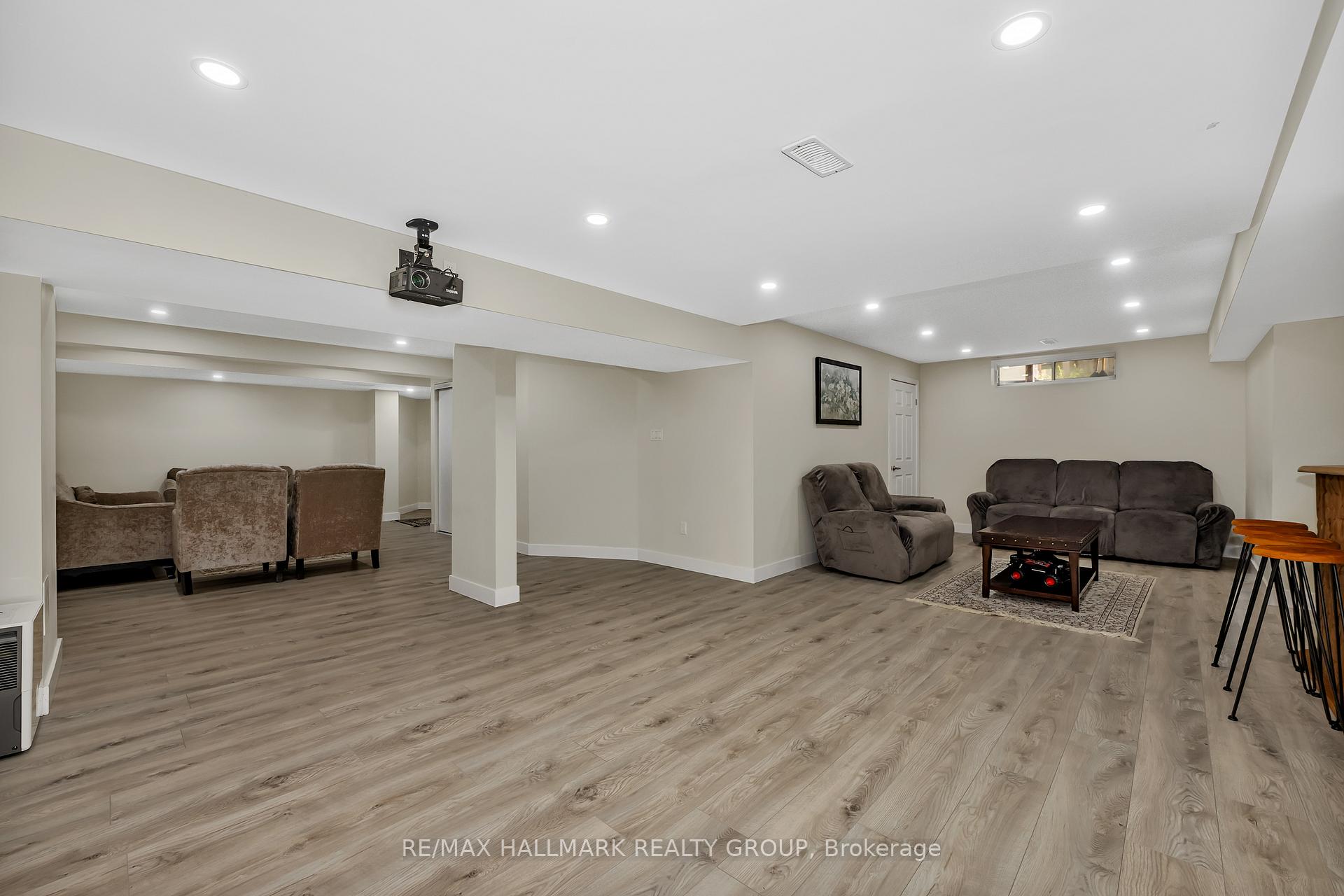 Photo 36 of 19 Langford Crescent, Ottawa, Kanata - Kanata Lakes/Heritage Hills — HOMEH