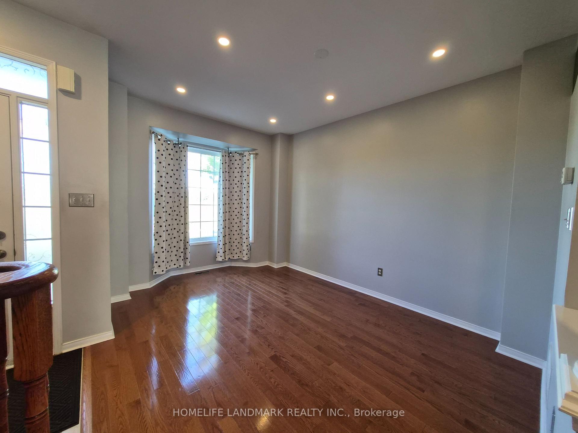 Photo 3 of 63 Delray Drive, Markham, Greensborough — HOMEH