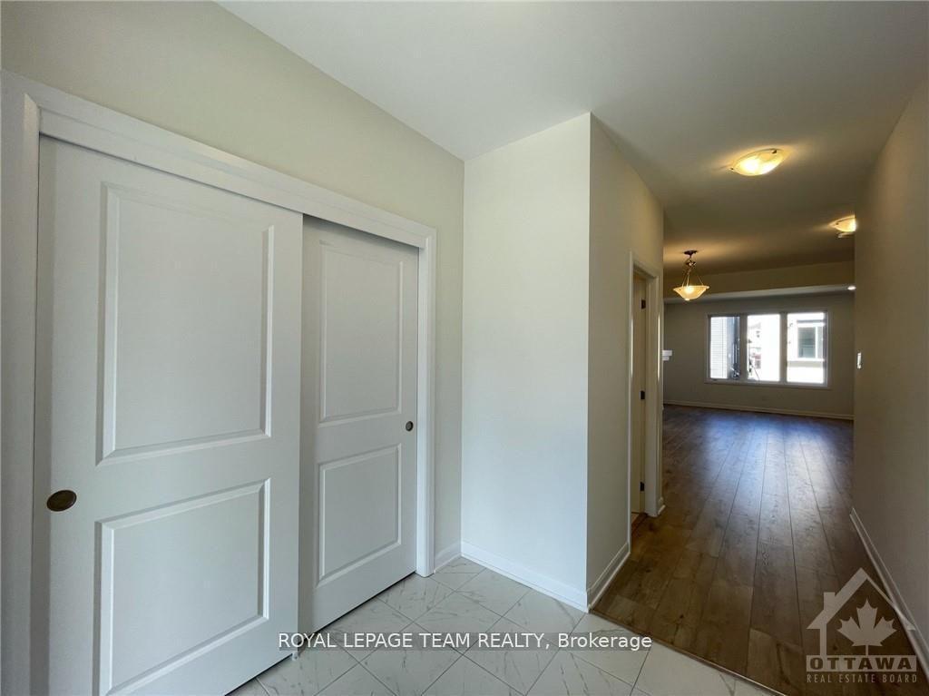 Photo 5 of 51 Eramosa Crescent, Ottawa, Kanata - Kanata Lakes/Heritage Hills — HOMEH