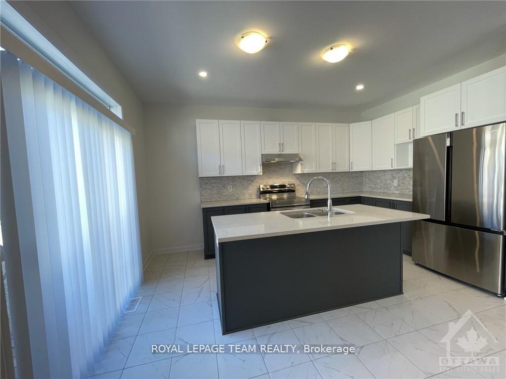 Photo 11 of 51 Eramosa Crescent, Ottawa, Kanata - Kanata Lakes/Heritage Hills — HOMEH