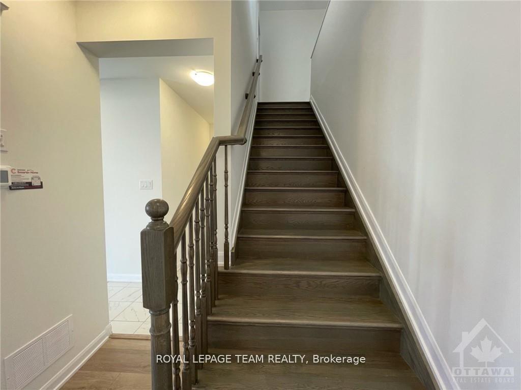 Photo 15 of 51 Eramosa Crescent, Ottawa, Kanata - Kanata Lakes/Heritage Hills — HOMEH
