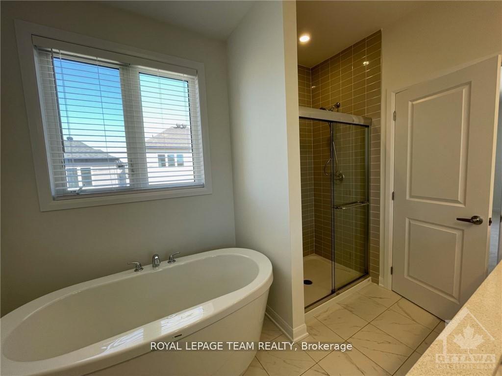 Photo 20 of 51 Eramosa Crescent, Ottawa, Kanata - Kanata Lakes/Heritage Hills — HOMEH