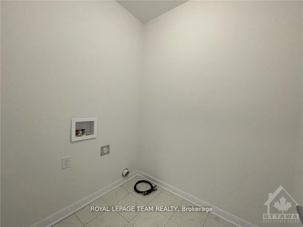 Photo 28 of 51 Eramosa Crescent, Ottawa, Kanata - Kanata Lakes/Heritage Hills — HOMEH