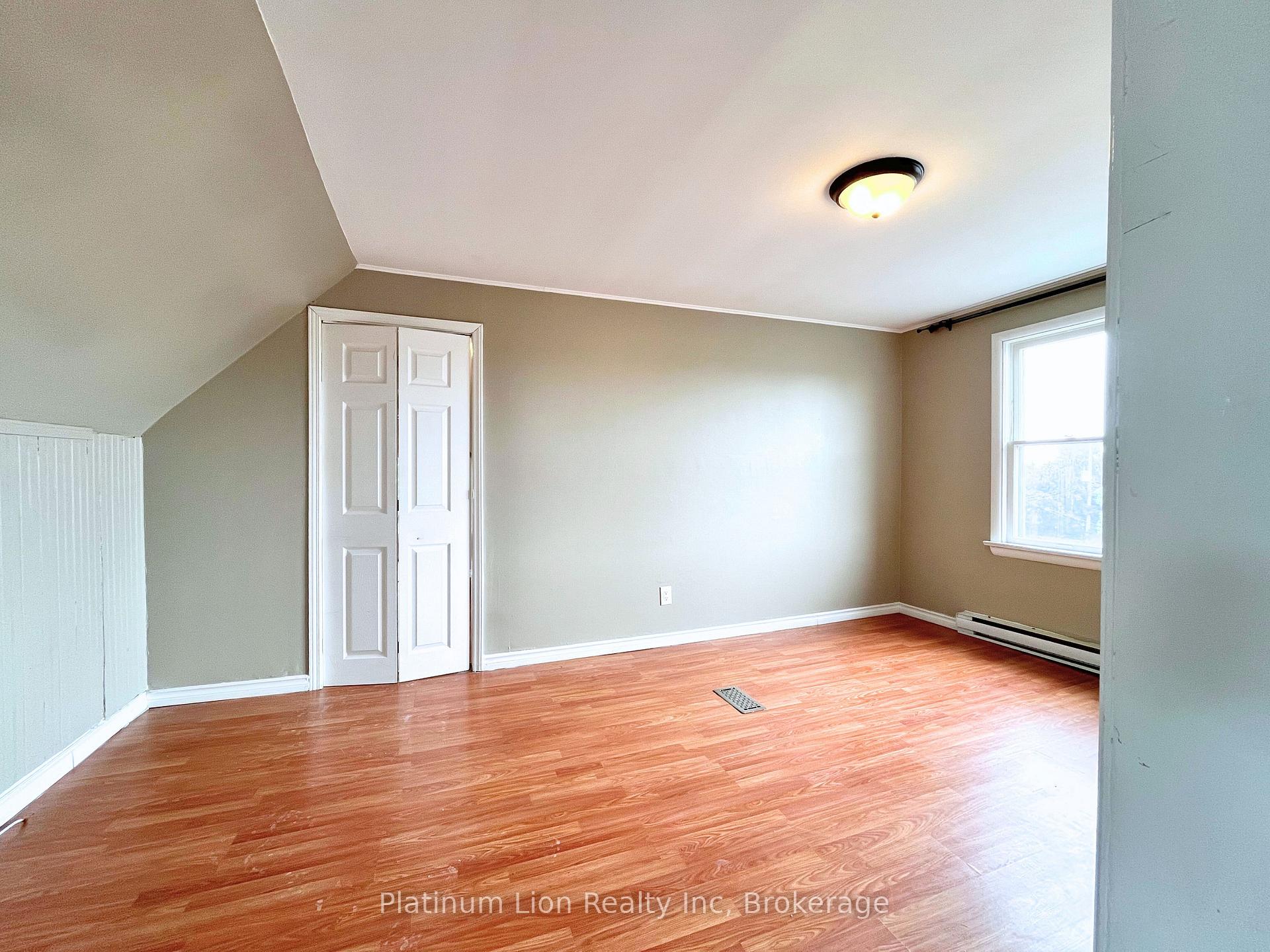 Photo 11 of Unit 3, 114 West Avenue N, Hamilton, Landsdale — HOMEH