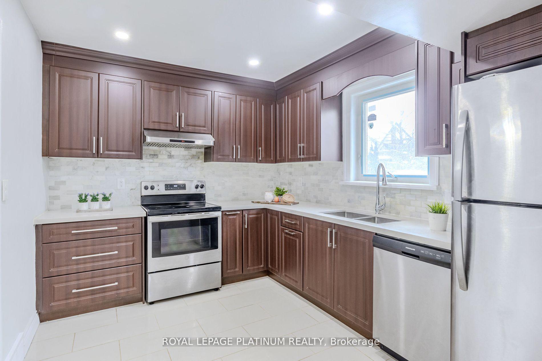 Photo 7 of 44 Troy Street, Kitchener — HOMEH