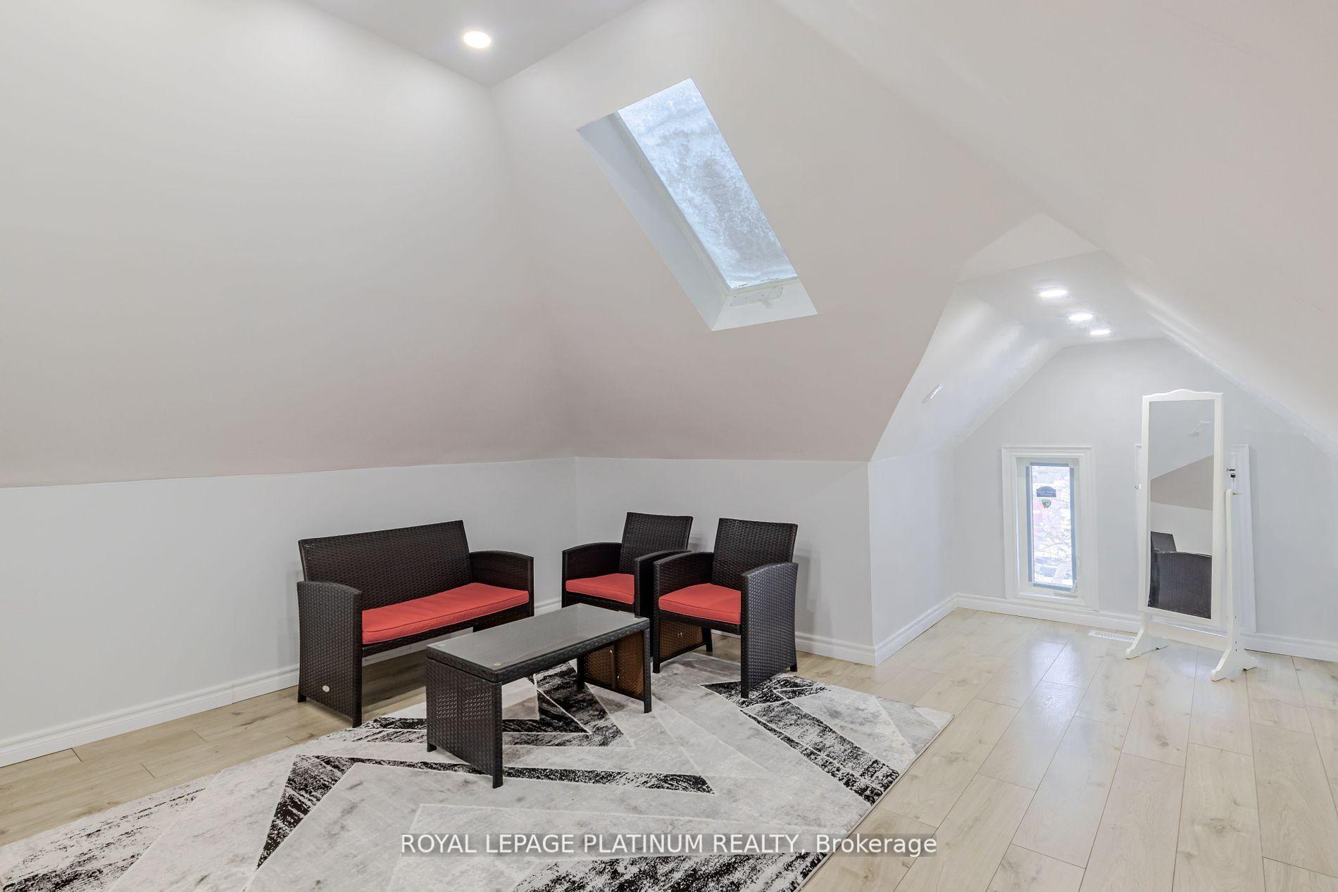 Photo 18 of 44 Troy Street, Kitchener — HOMEH