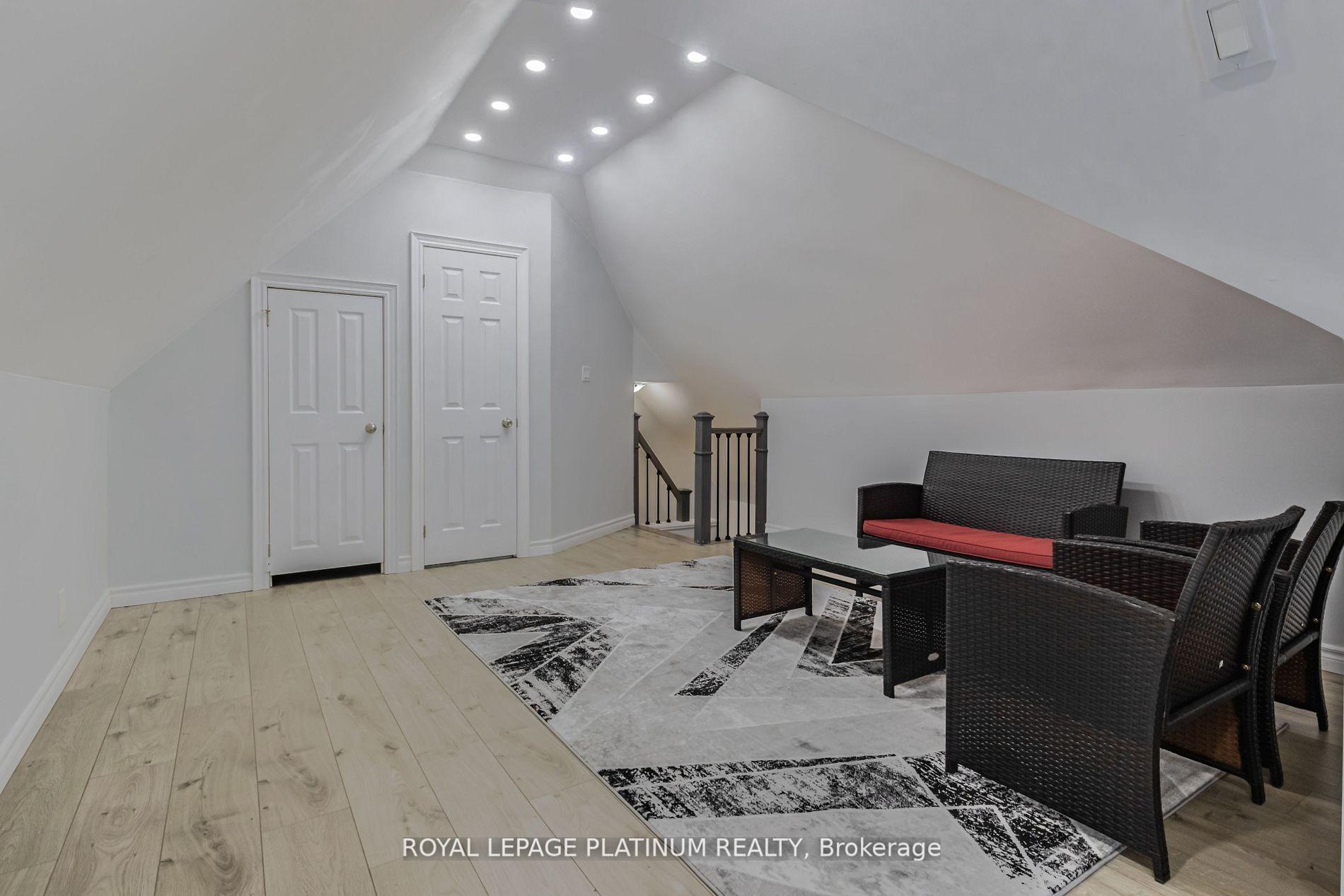 Photo 19 of 44 Troy Street, Kitchener — HOMEH