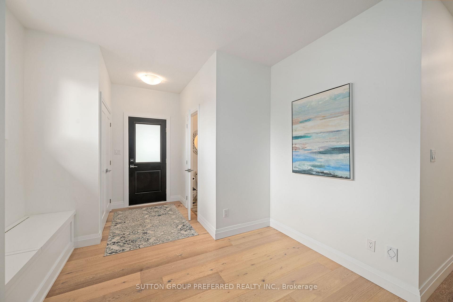 Photo 5 of 121 Lewis Drive, Middlesex Centre, Coldstream — HOMEH