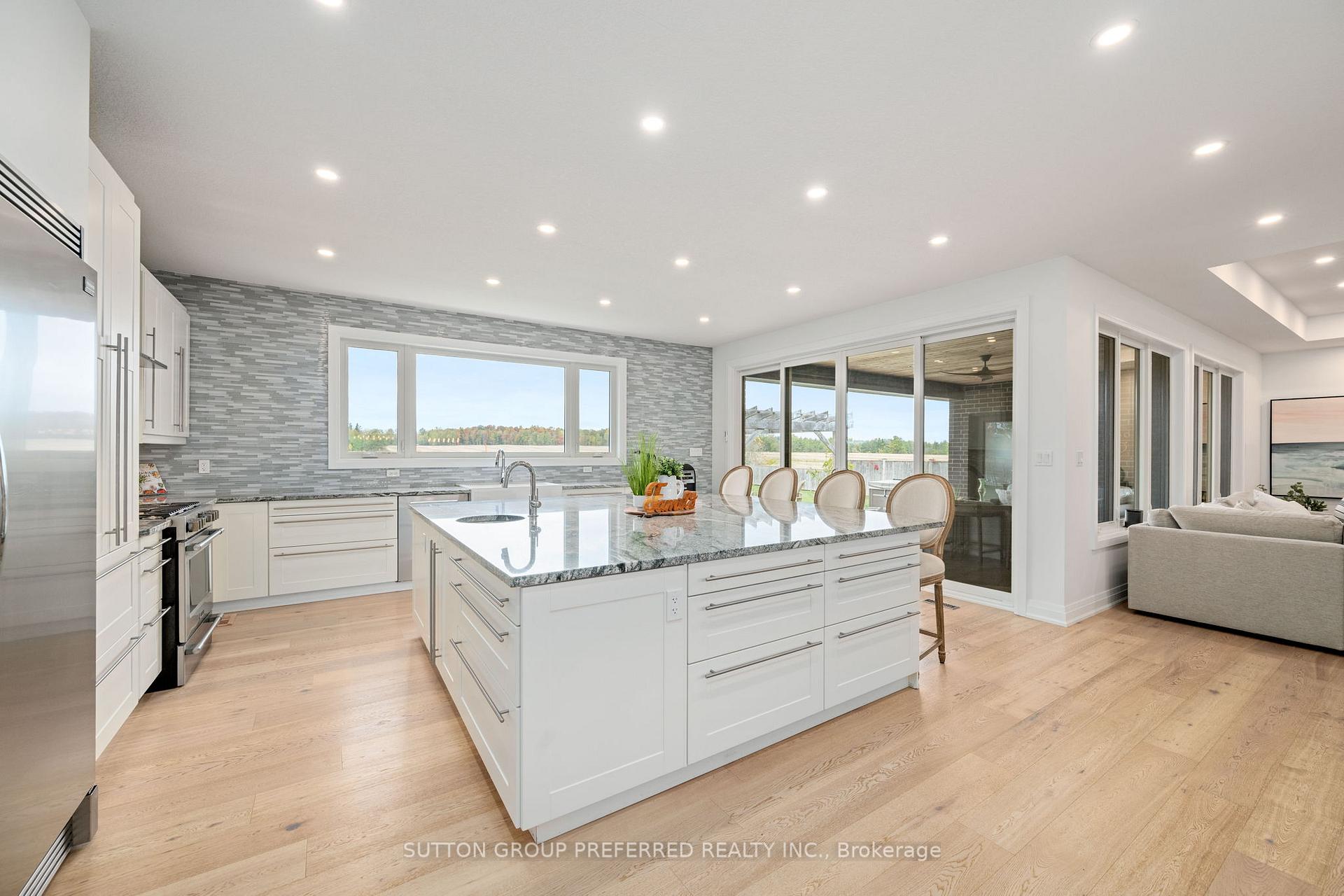 Photo 10 of 121 Lewis Drive, Middlesex Centre, Coldstream — HOMEH