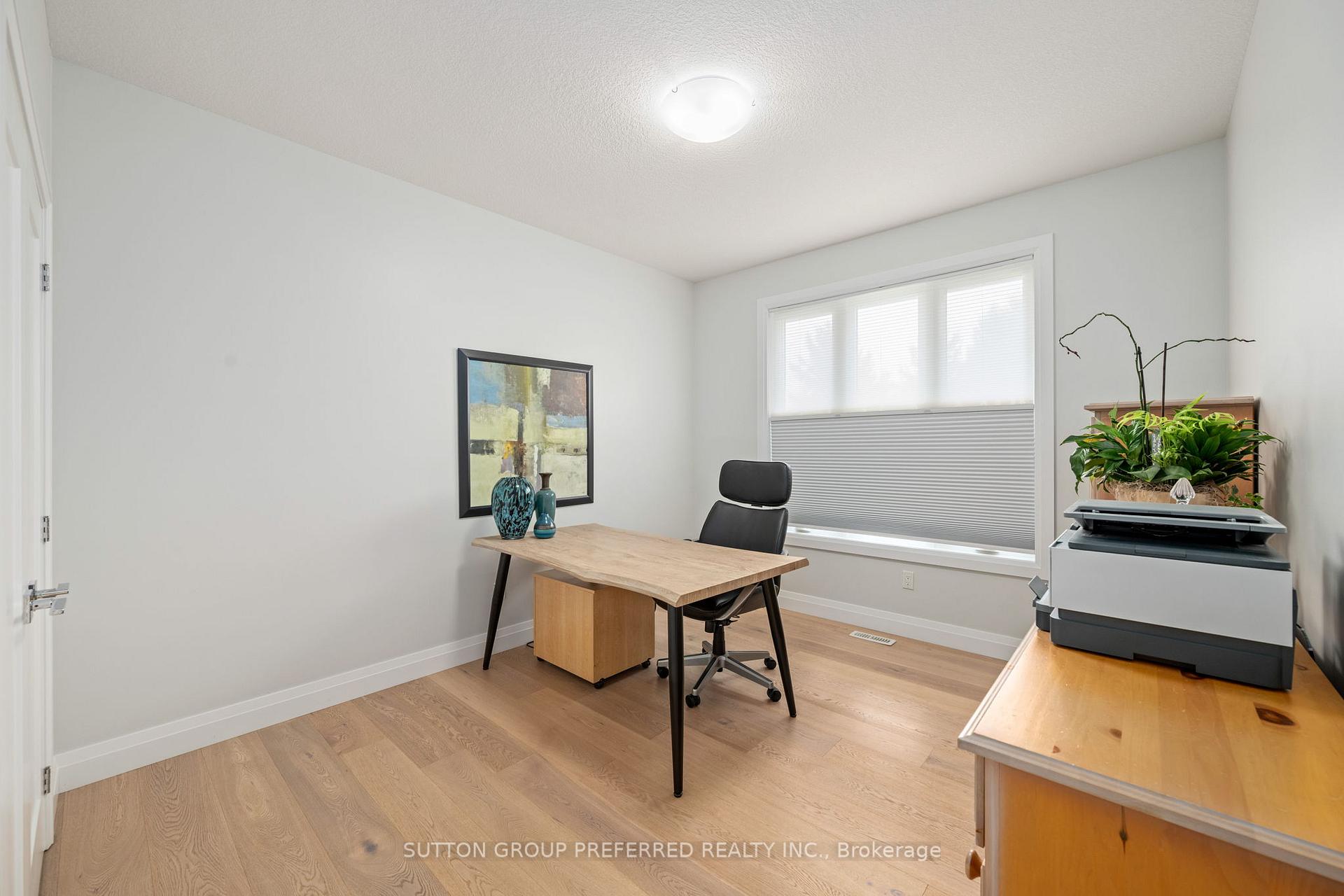 Photo 20 of 121 Lewis Drive, Middlesex Centre, Coldstream — HOMEH