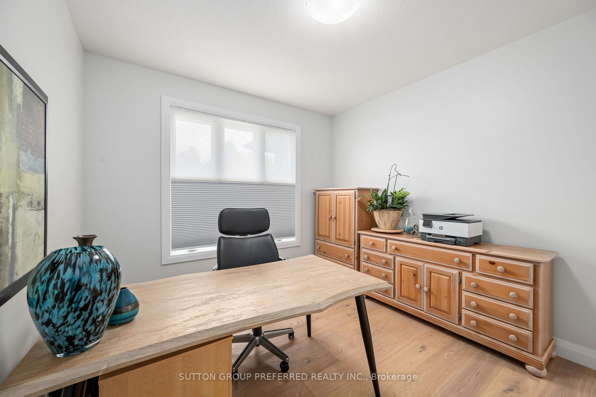 Photo 24 of 121 Lewis Drive, Middlesex Centre, Coldstream — HOMEH