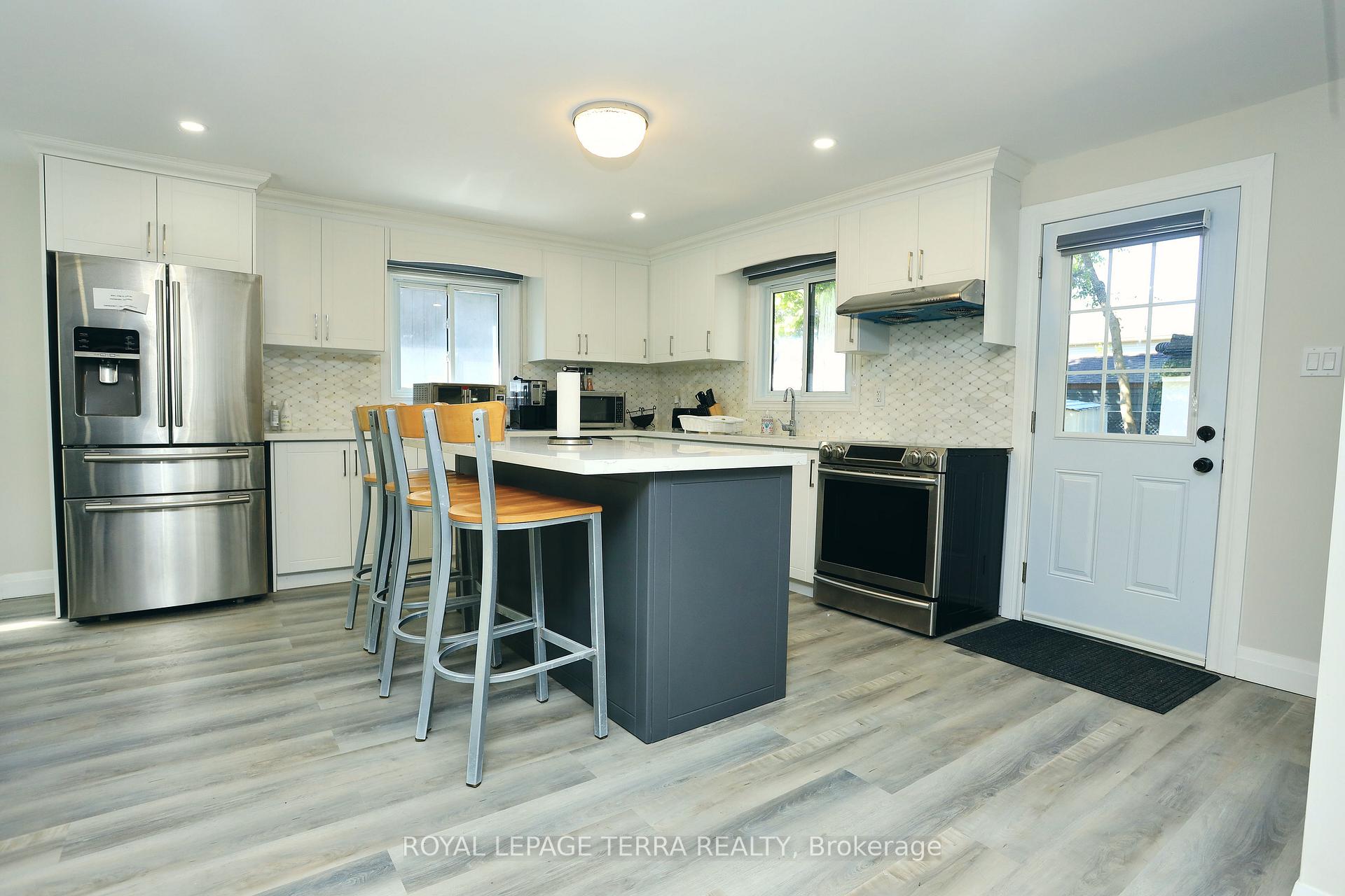 Photo 11 of 1786 St John Road, Innisfil, Alcona — HOMEH