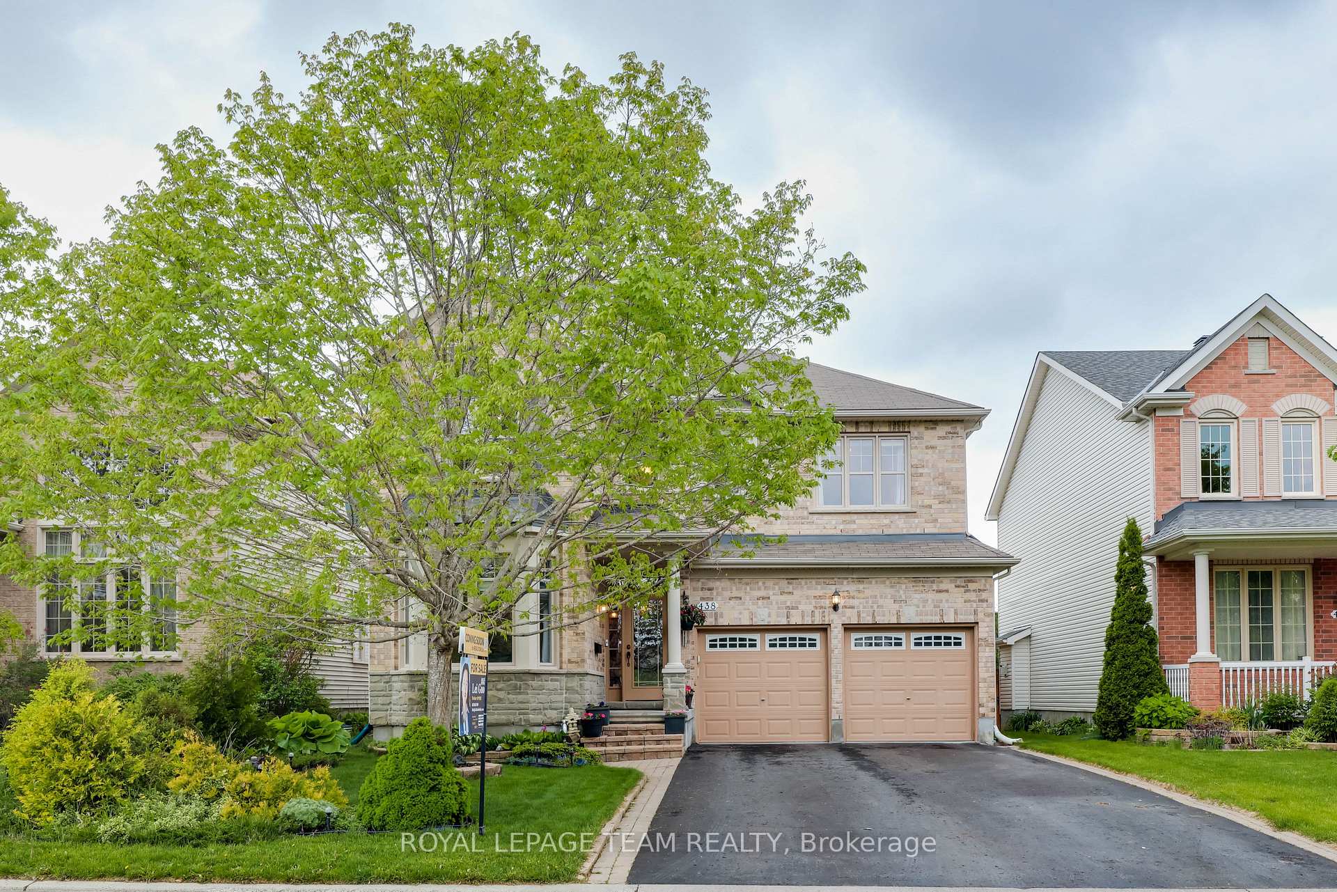 Front of 438 Brunskill Way