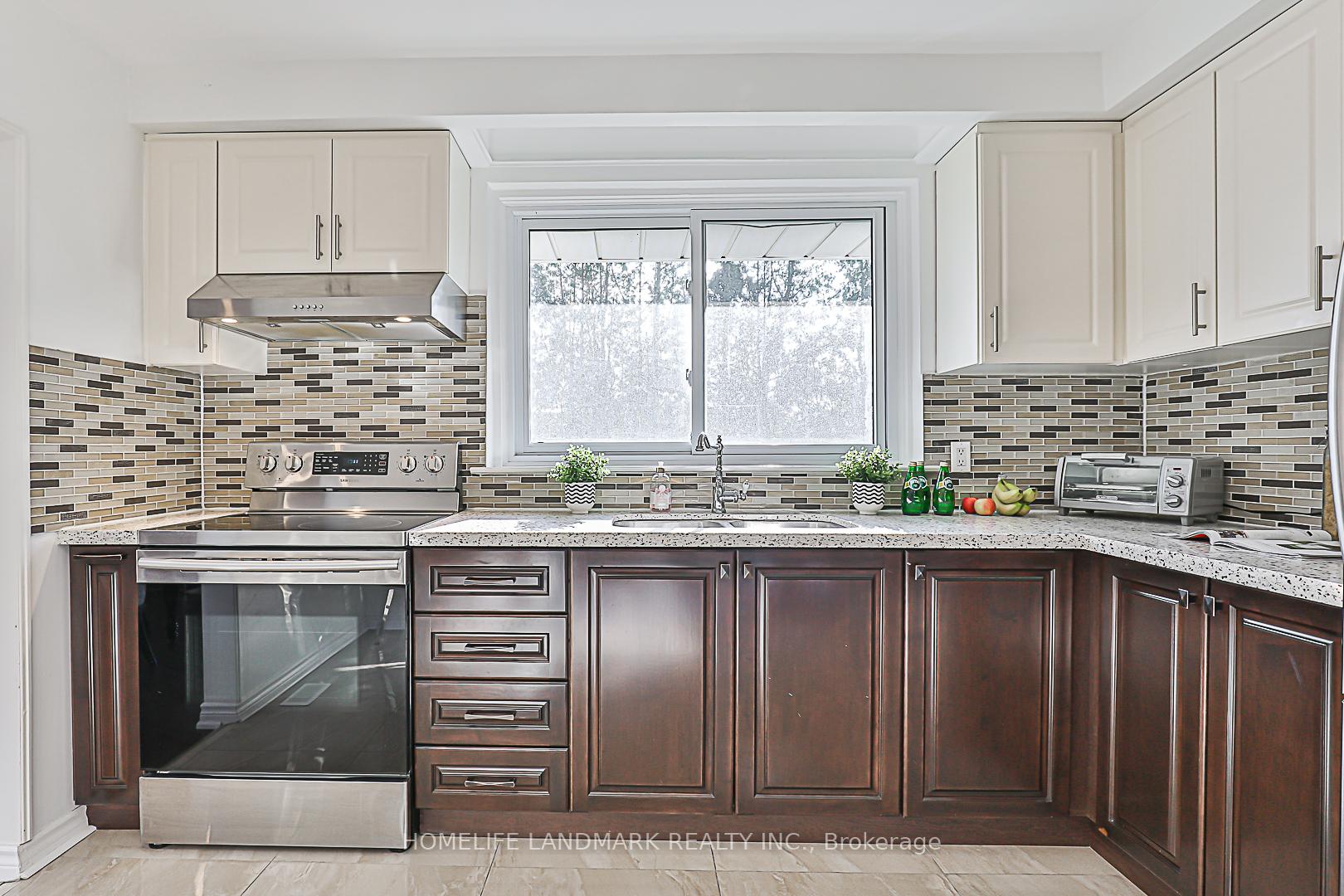 Photo 13 of 6 Willowgate Drive, Markham, Bullock — HOMEH