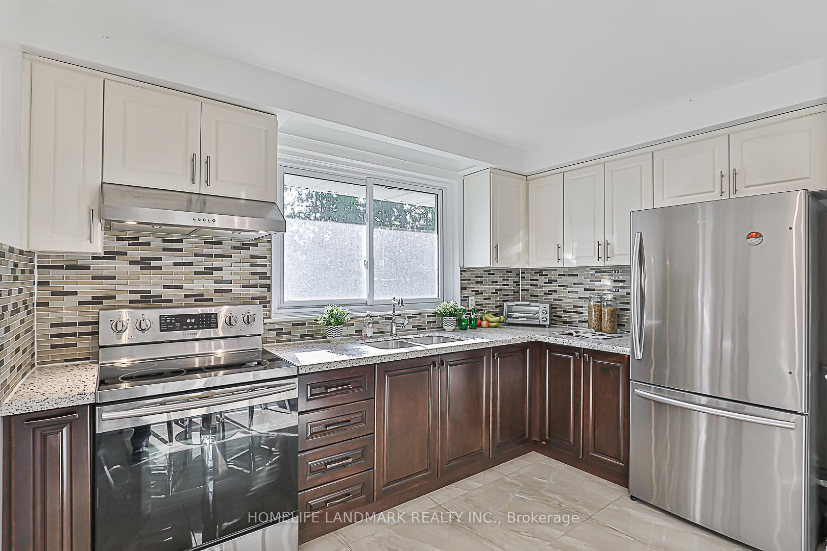 Photo 14 of 6 Willowgate Drive, Markham, Bullock — HOMEH