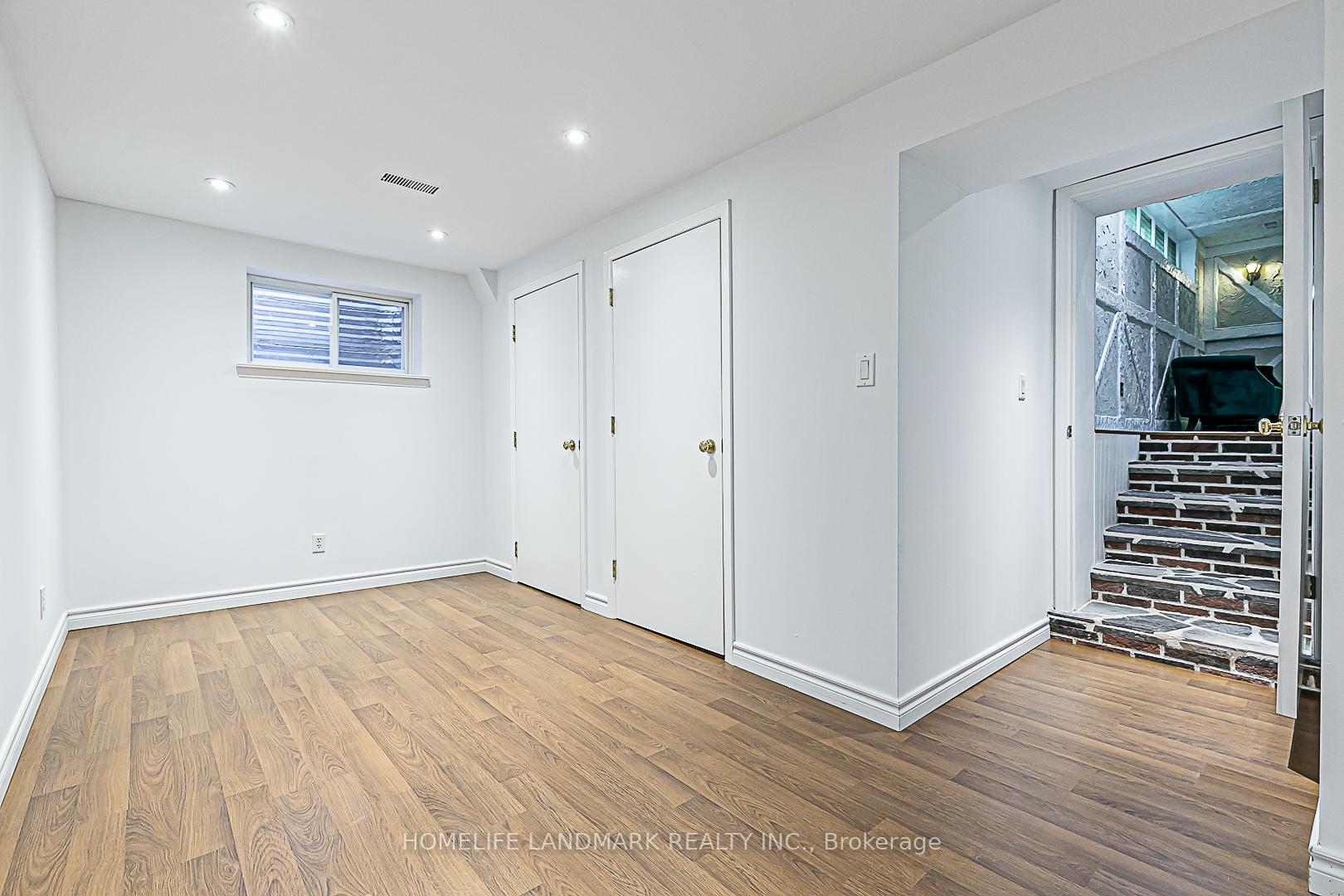 Photo 32 of 6 Willowgate Drive, Markham, Bullock — HOMEH