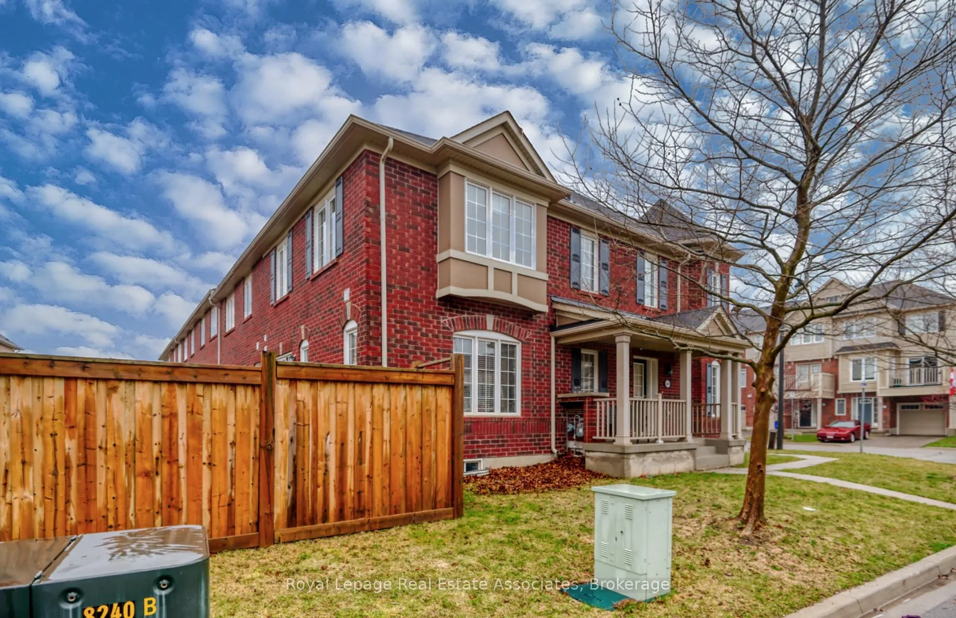 Photo 4 of 440 Dalhousie Gate, Milton, Willmott — HOMEH