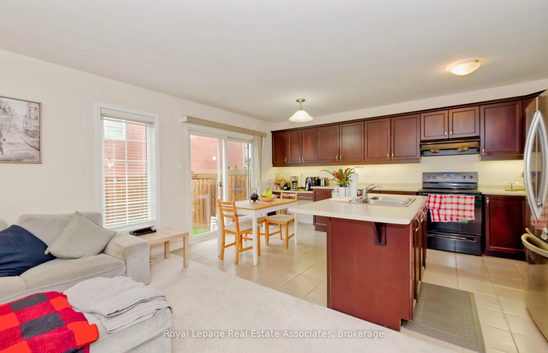 Photo 12 of 440 Dalhousie Gate, Milton, Willmott — HOMEH