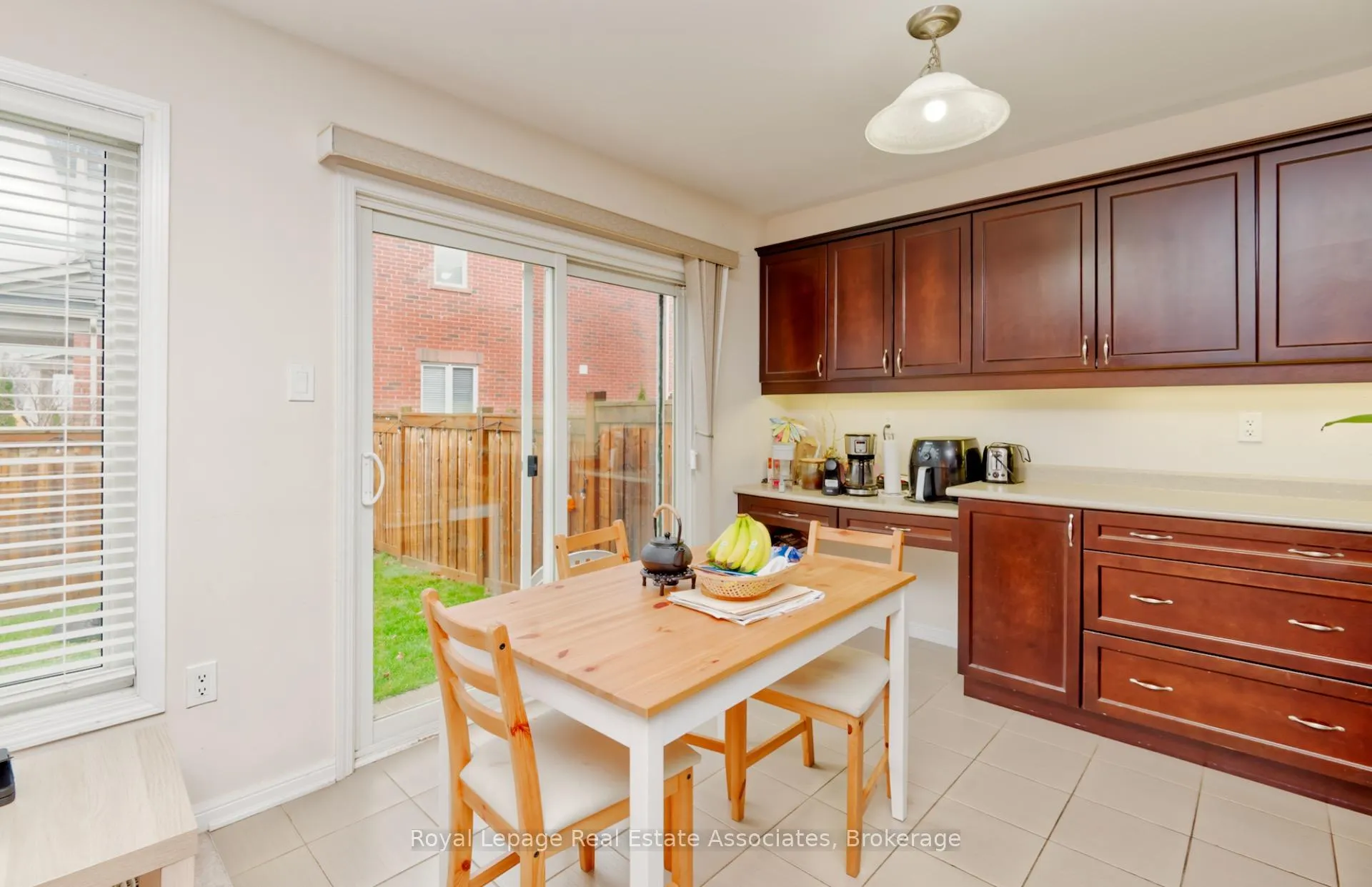 Photo 14 of 440 Dalhousie Gate, Milton, Willmott — HOMEH