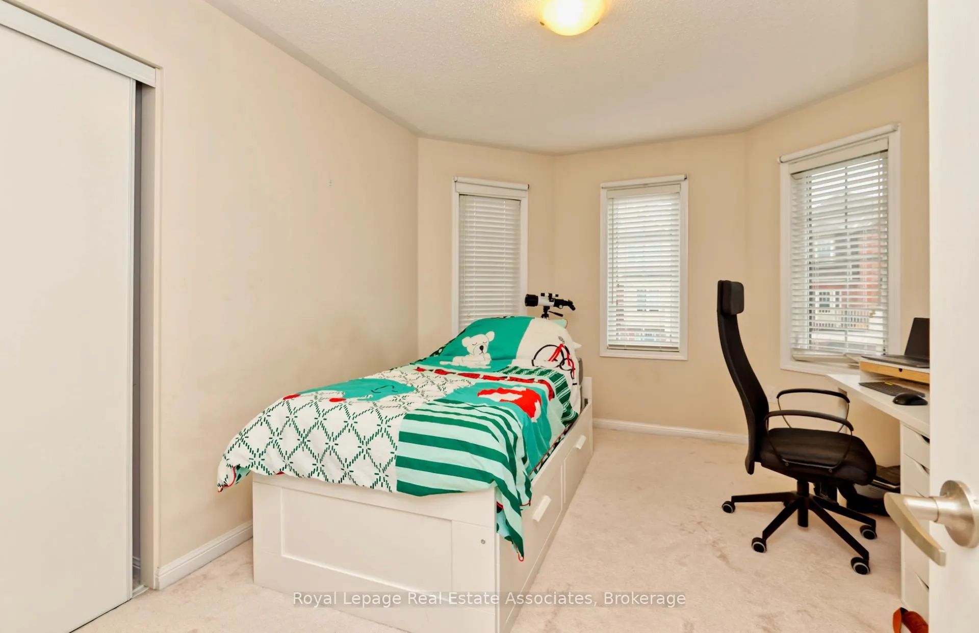 Photo 21 of 440 Dalhousie Gate, Milton, Willmott — HOMEH