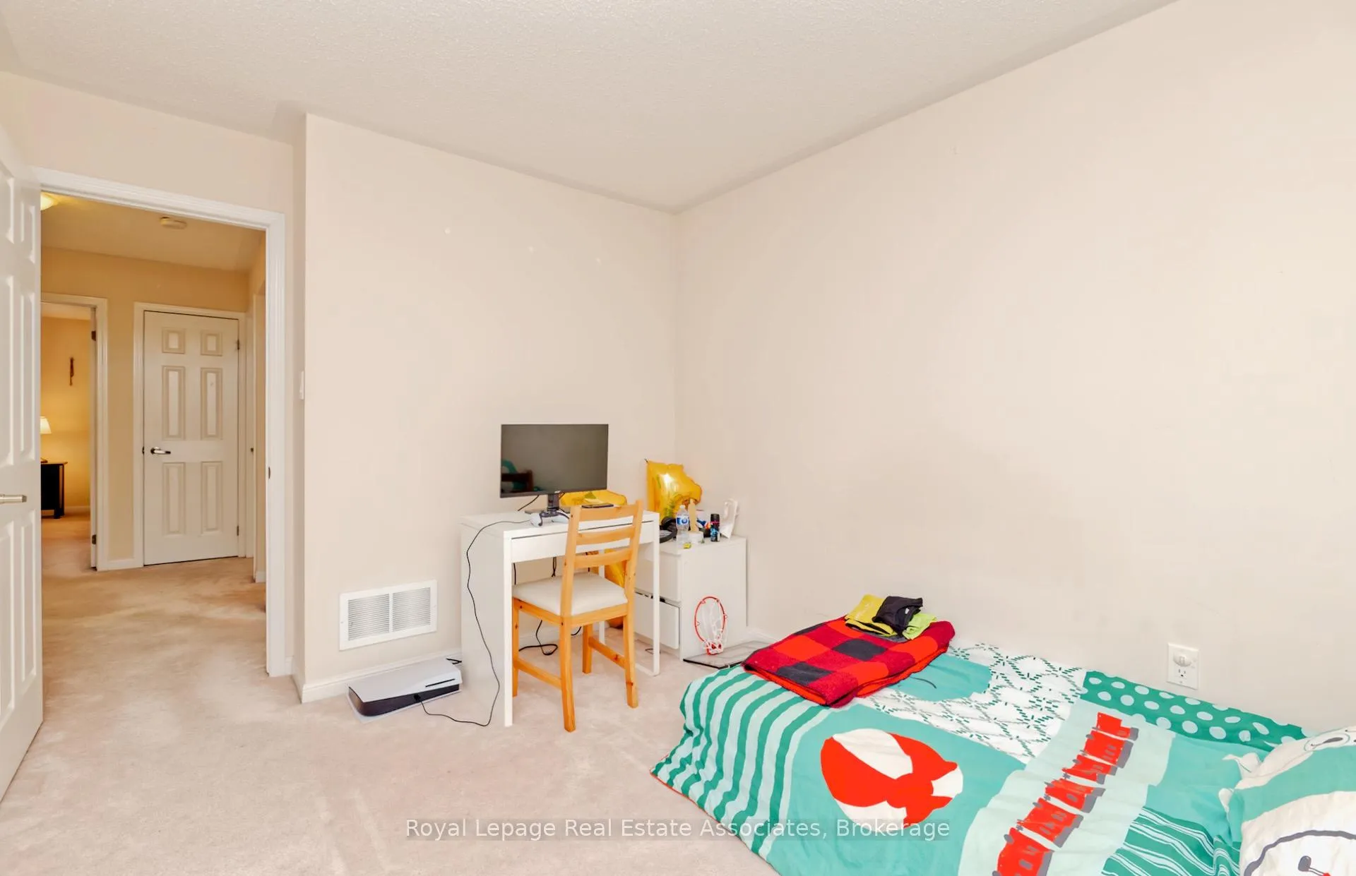 Photo 22 of 440 Dalhousie Gate, Milton, Willmott — HOMEH
