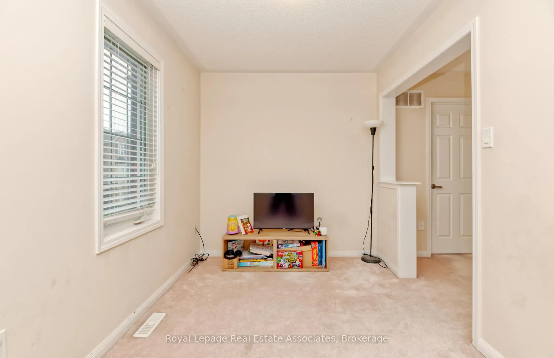Photo 32 of 440 Dalhousie Gate, Milton, Willmott — HOMEH