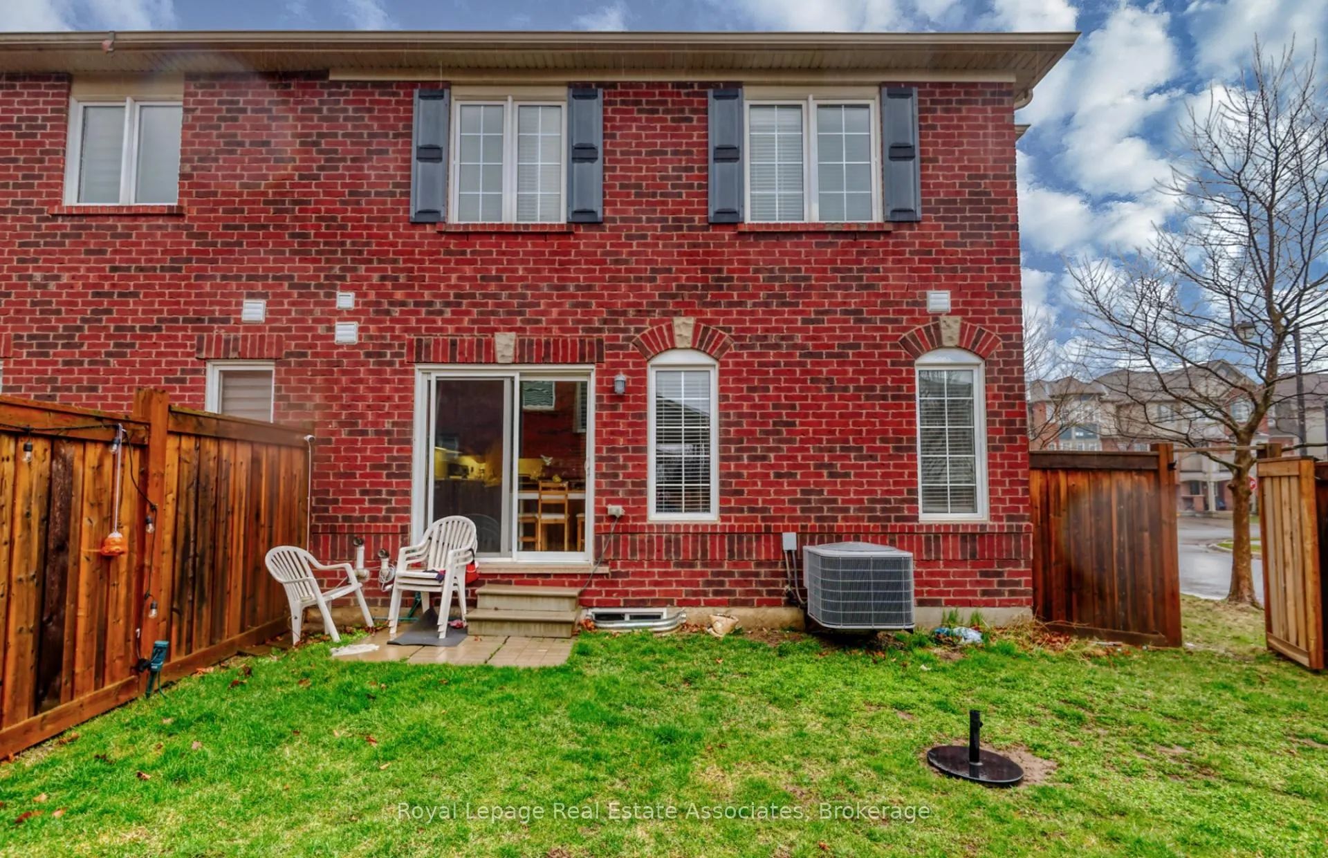 Photo 35 of 440 Dalhousie Gate, Milton, Willmott — HOMEH