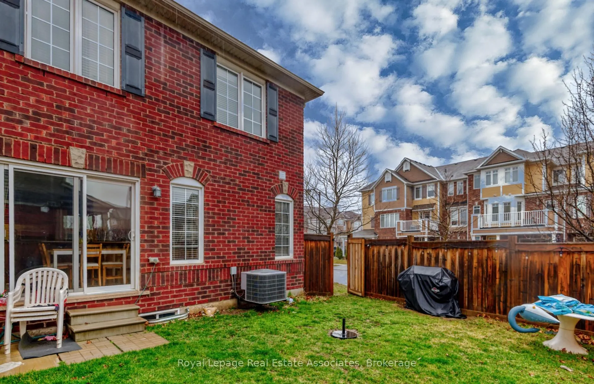 Photo 36 of 440 Dalhousie Gate, Milton, Willmott — HOMEH