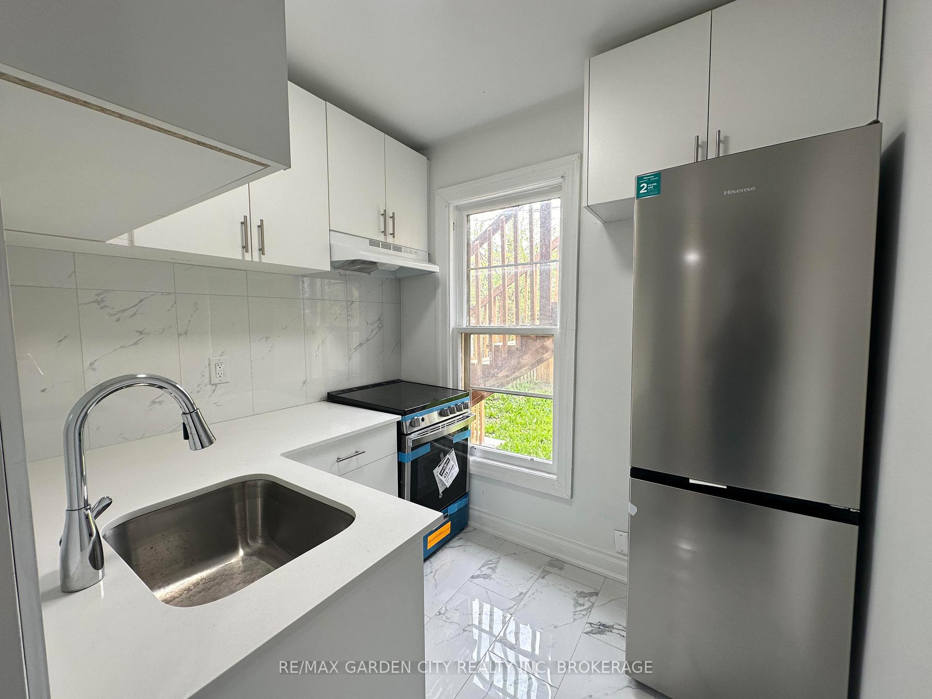Photo 5 of Unit 1, 110 Myrtle Avenue, Hamilton, St. Clair — HOMEH