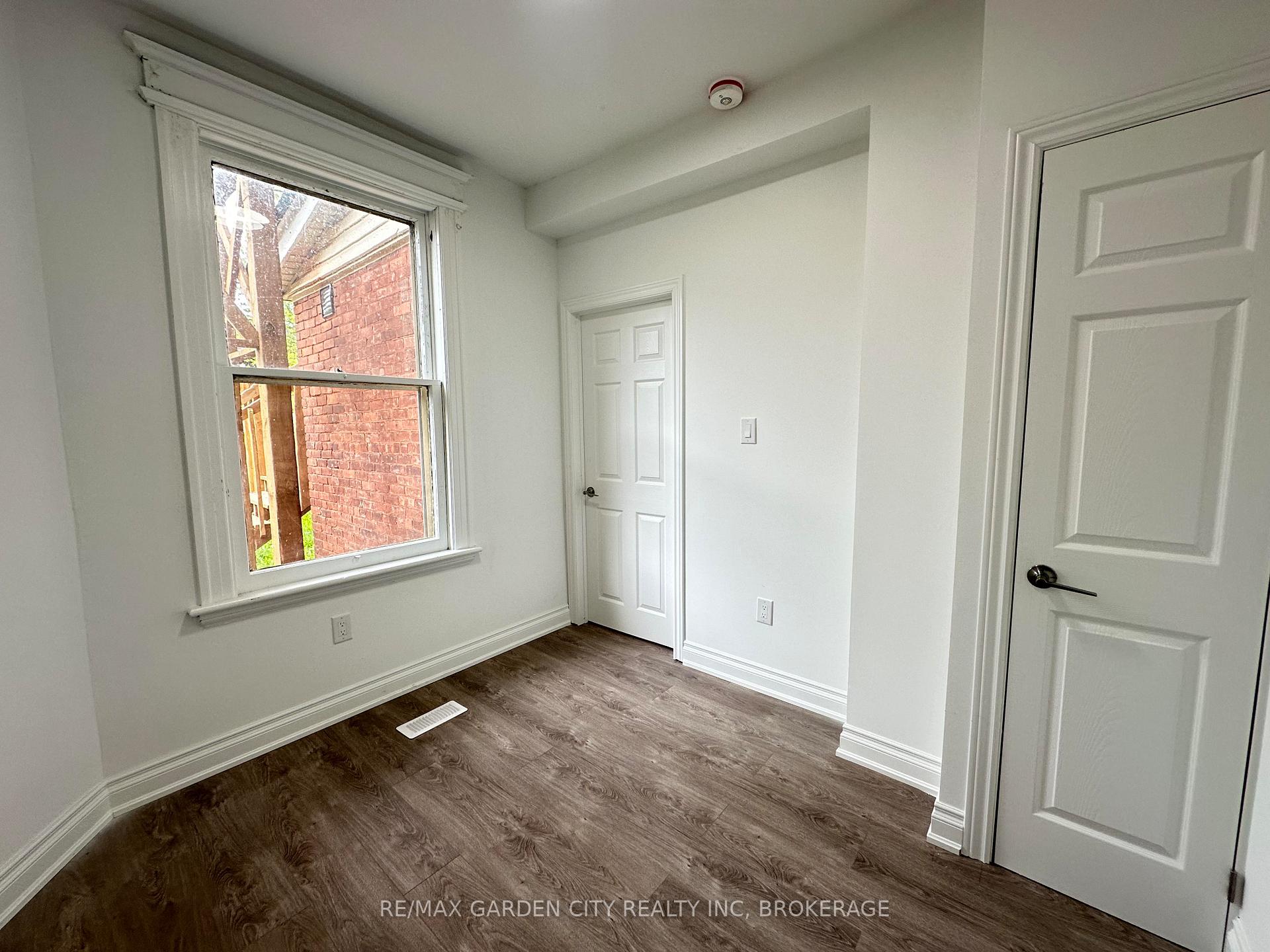 Photo 9 of Unit 1, 110 Myrtle Avenue, Hamilton, St. Clair — HOMEH