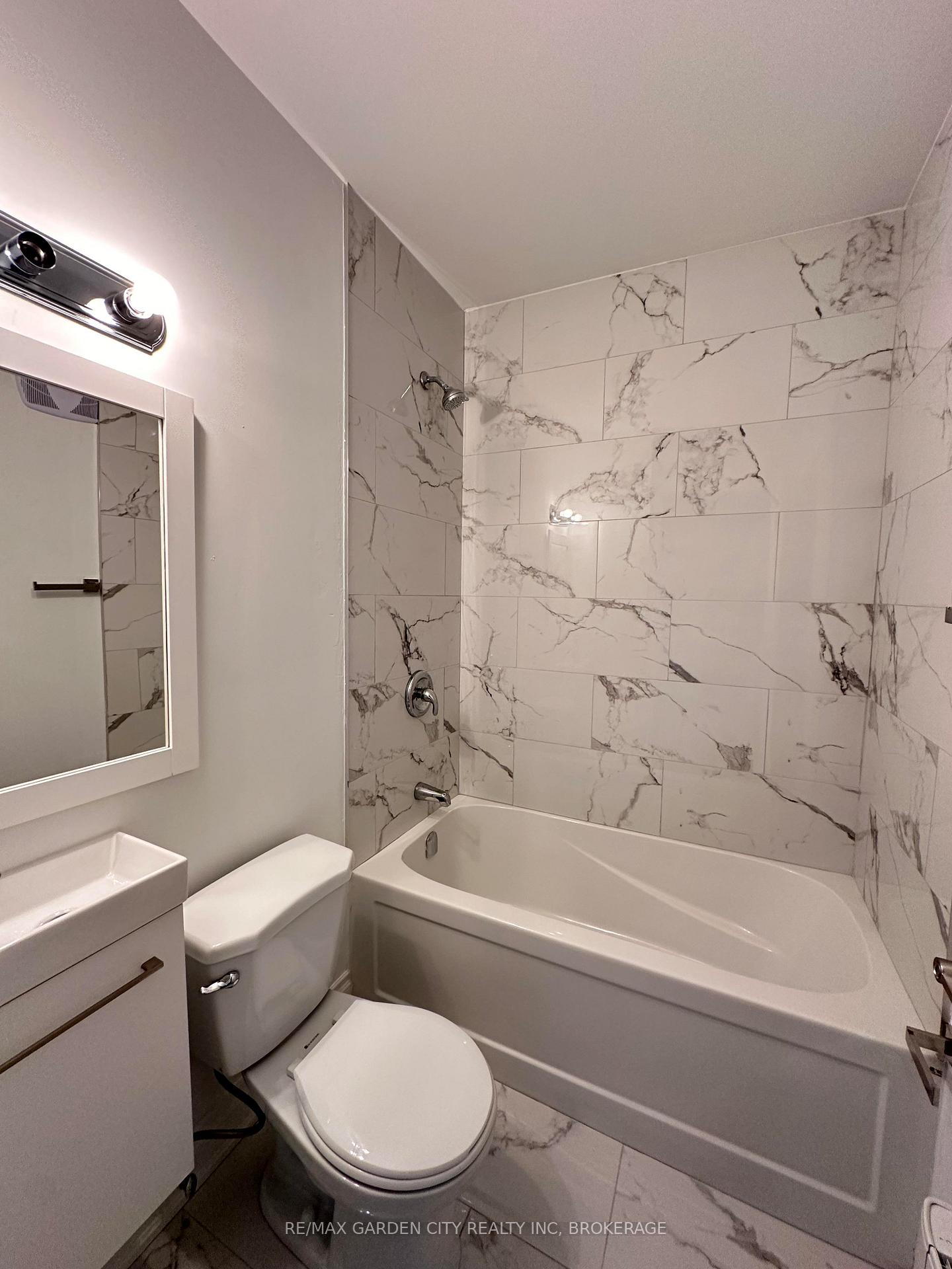 Photo 10 of Unit 1, 110 Myrtle Avenue, Hamilton, St. Clair — HOMEH