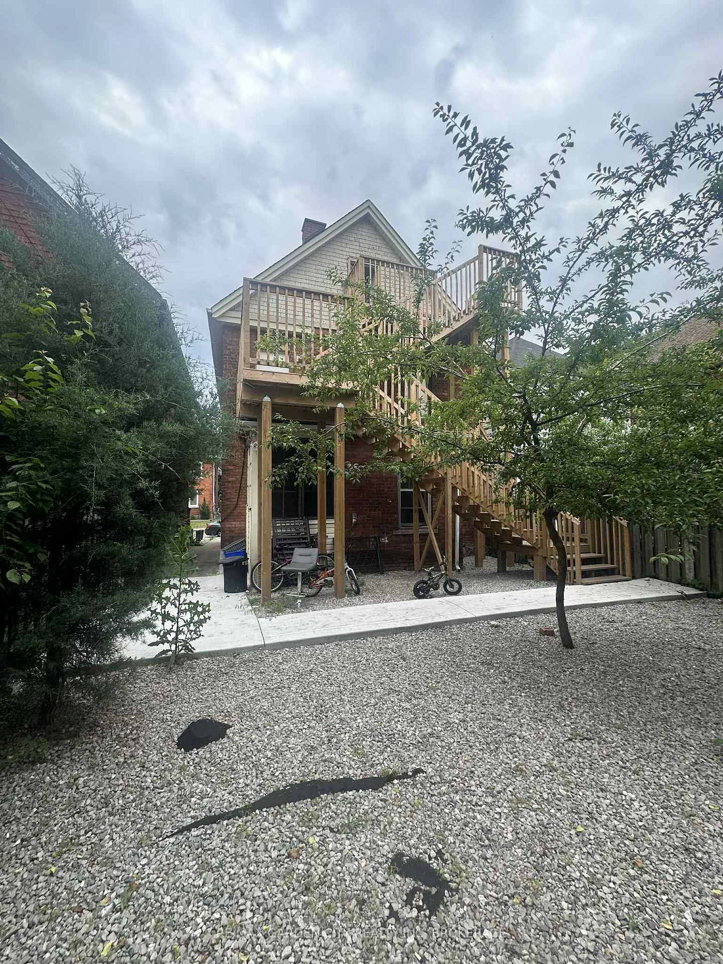 Photo 14 of Unit 1, 110 Myrtle Avenue, Hamilton, St. Clair — HOMEH