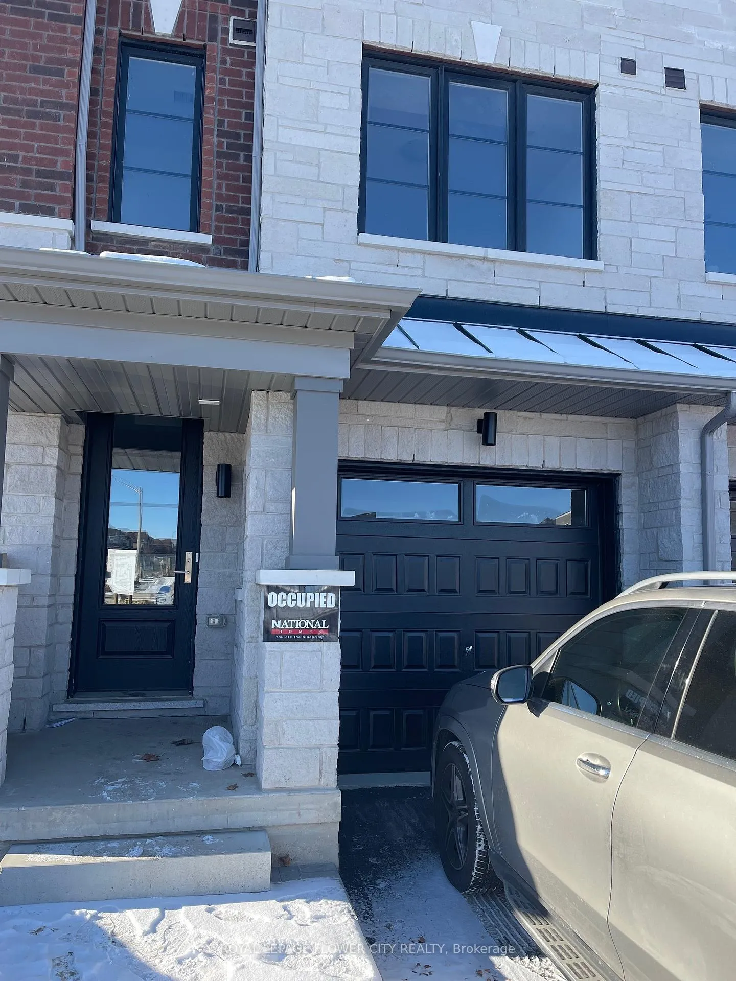 Front of 5993 Saigon Street