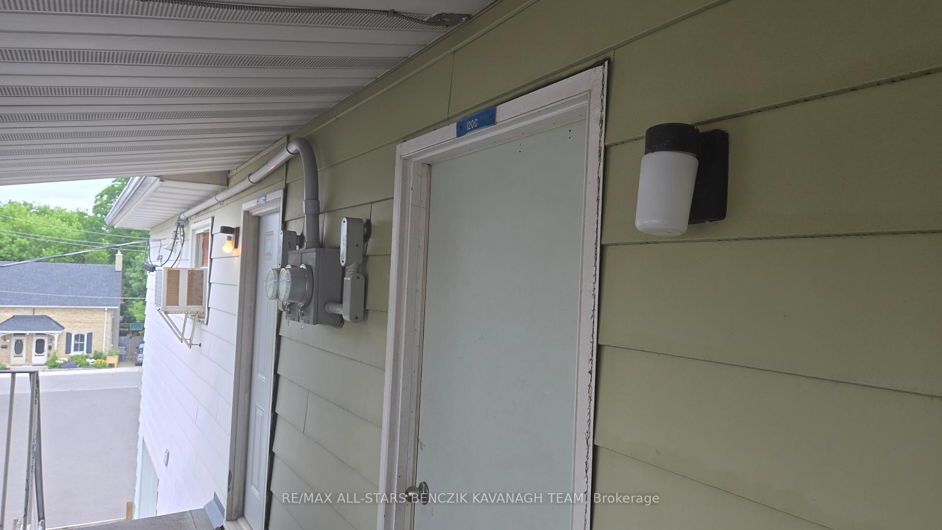 Photo 9 of Unit Unit C, 120 Main Street, Markham, Old Markham Village — HOMEH