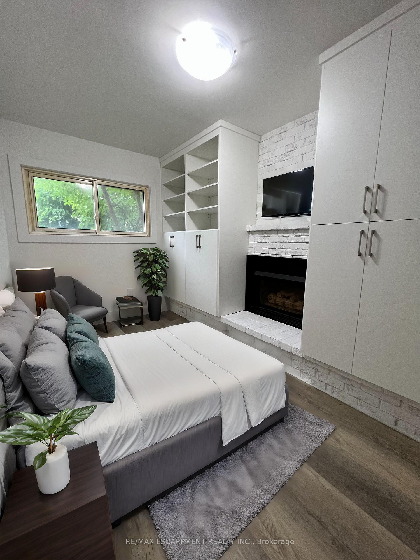 Photo 3 of Unit Unit #2, 10 Jamie Ann Street, Hamilton, Trenholme — HOMEH