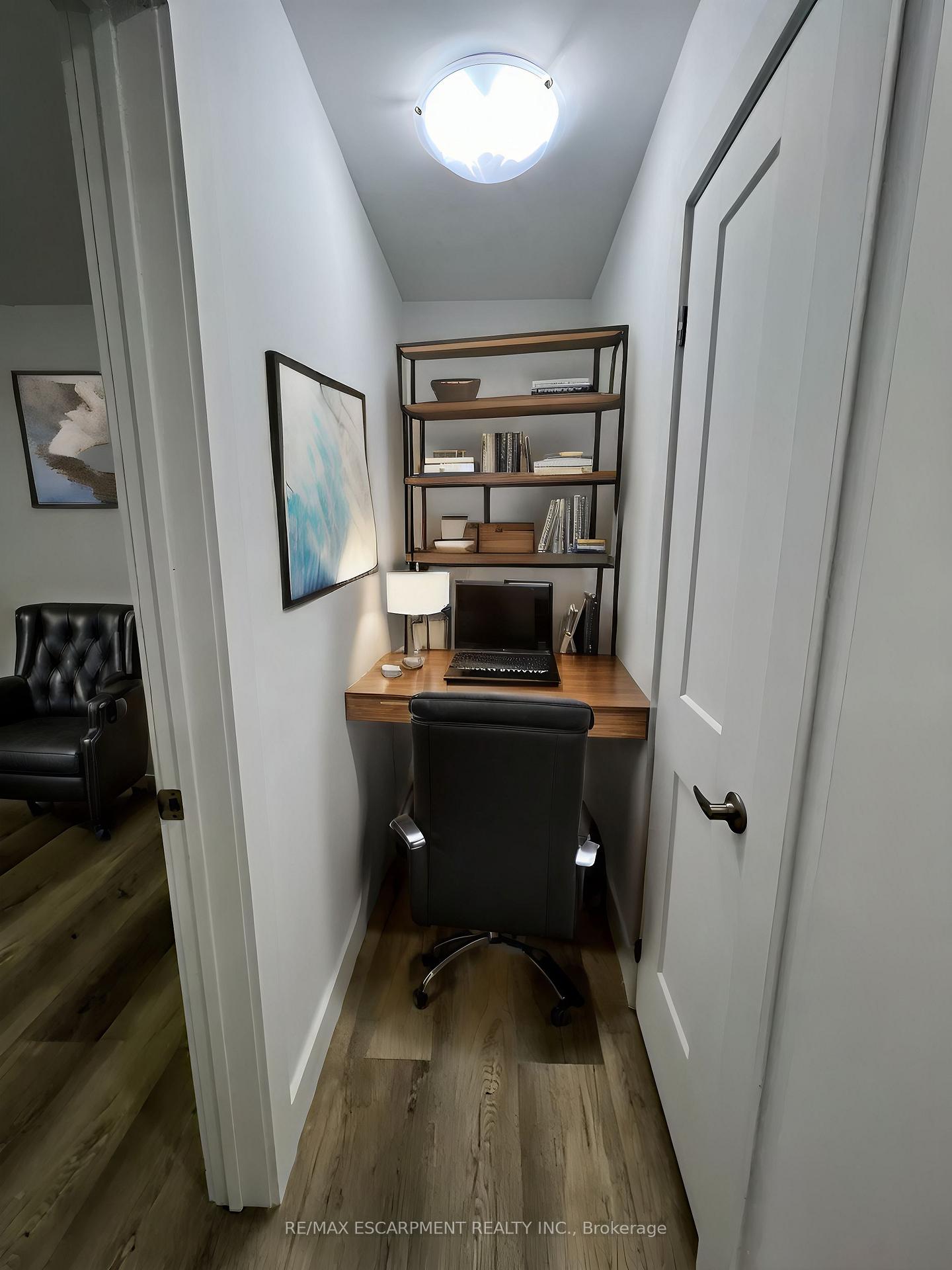 Photo 5 of Unit Unit #2, 10 Jamie Ann Street, Hamilton, Trenholme — HOMEH