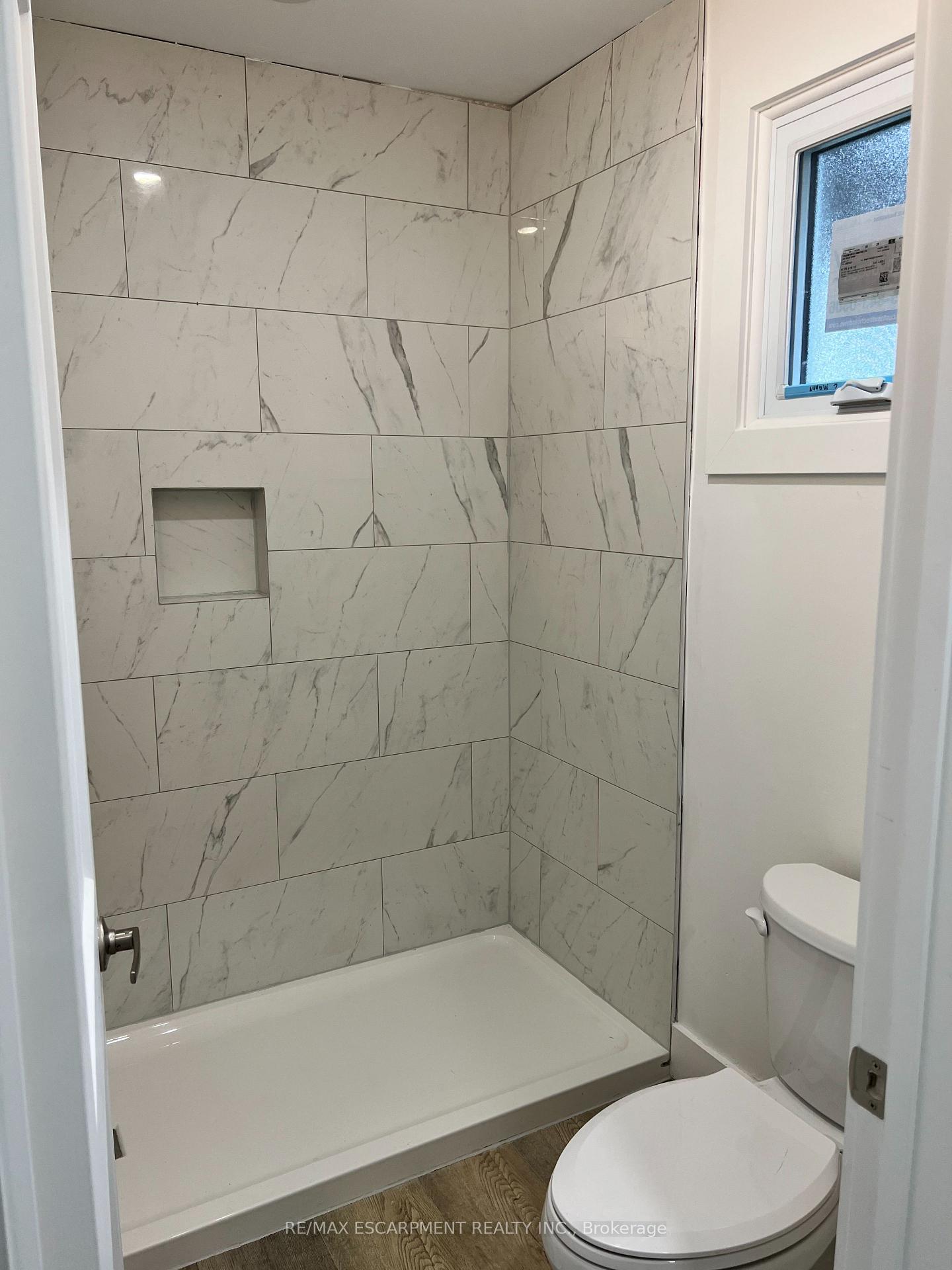 Photo 9 of Unit Unit #2, 10 Jamie Ann Street, Hamilton, Trenholme — HOMEH