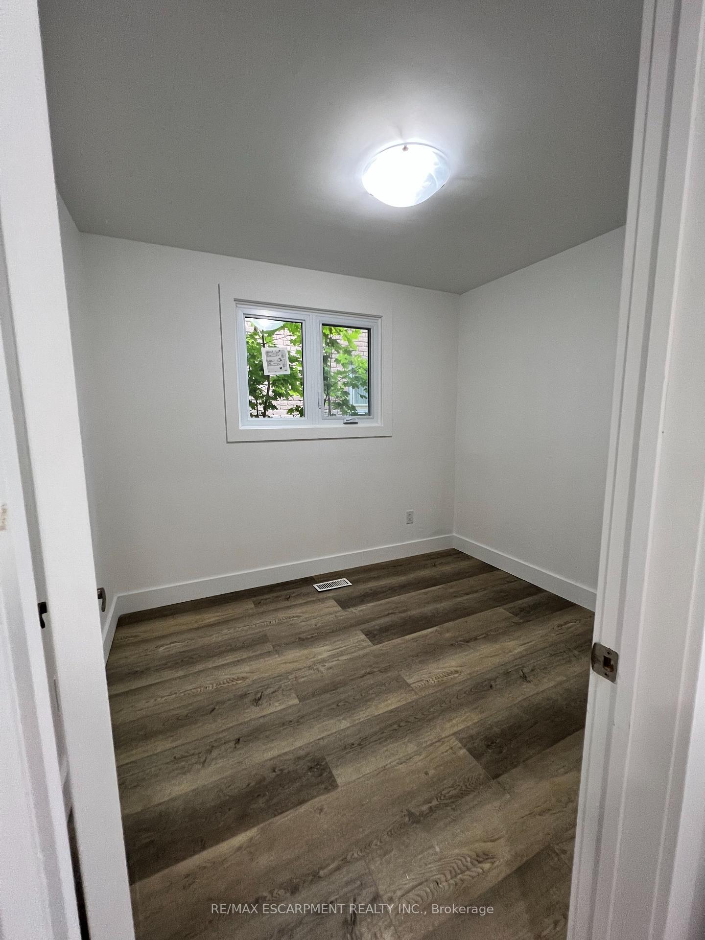 Photo 13 of Unit Unit #2, 10 Jamie Ann Street, Hamilton, Trenholme — HOMEH