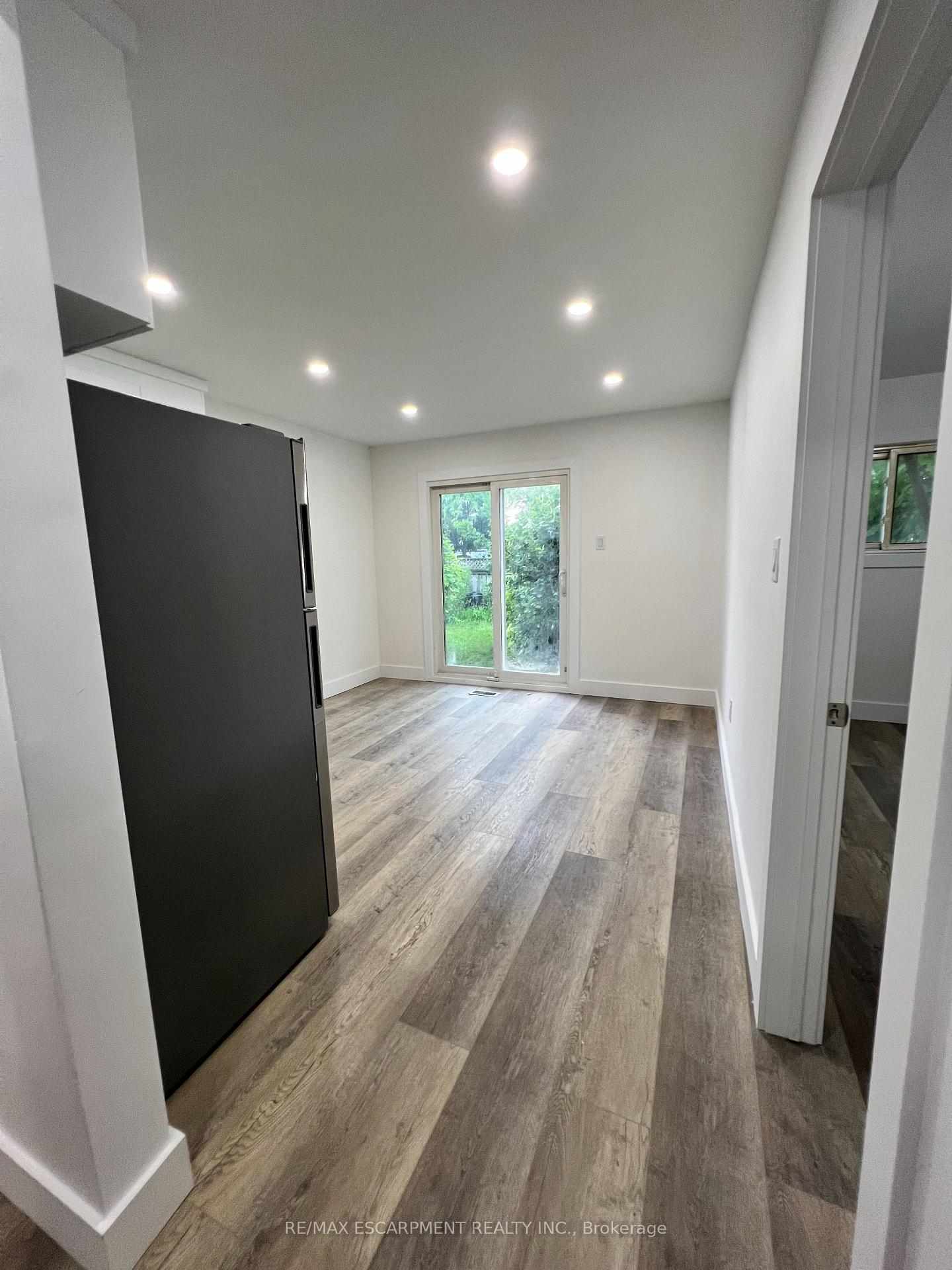 Photo 14 of Unit Unit #2, 10 Jamie Ann Street, Hamilton, Trenholme — HOMEH