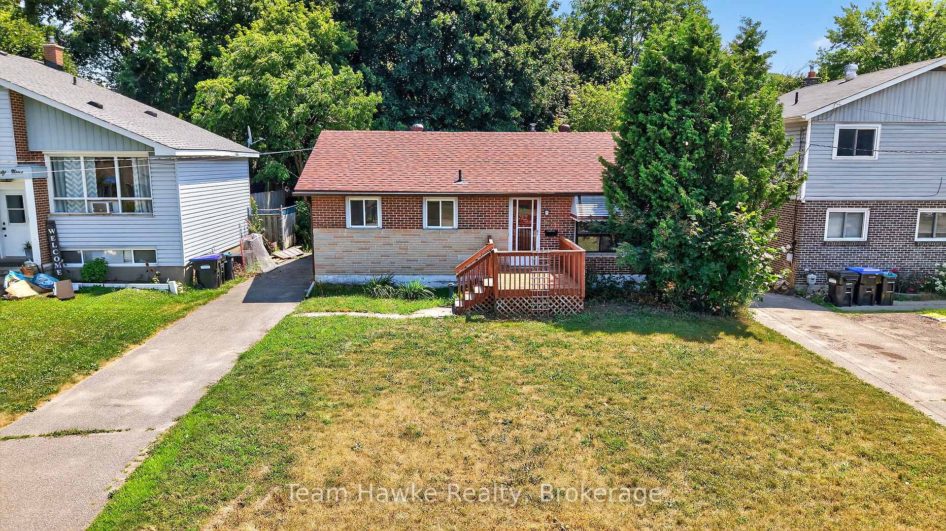 Photo 2 of 303 Scott Street, Midland — HOMEH