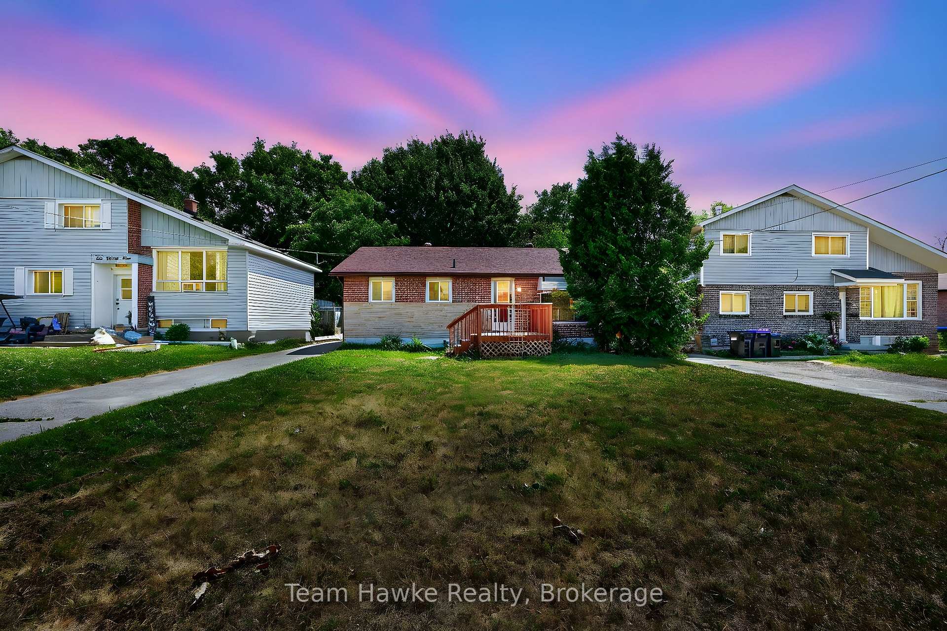 Photo 4 of 303 Scott Street, Midland — HOMEH