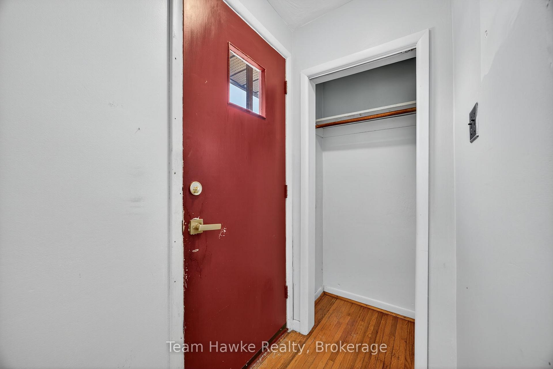Photo 7 of 303 Scott Street, Midland — HOMEH