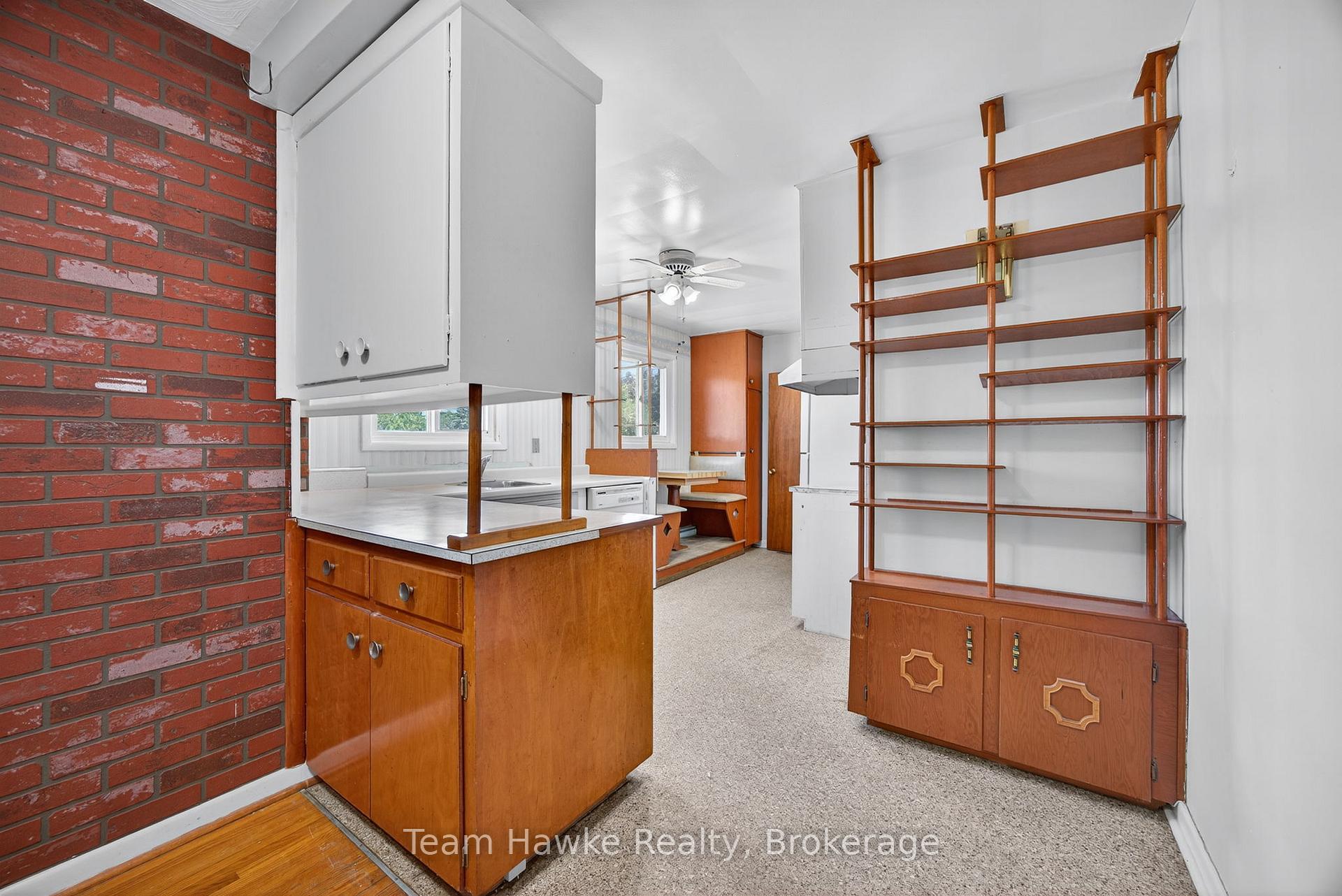 Photo 14 of 303 Scott Street, Midland — HOMEH
