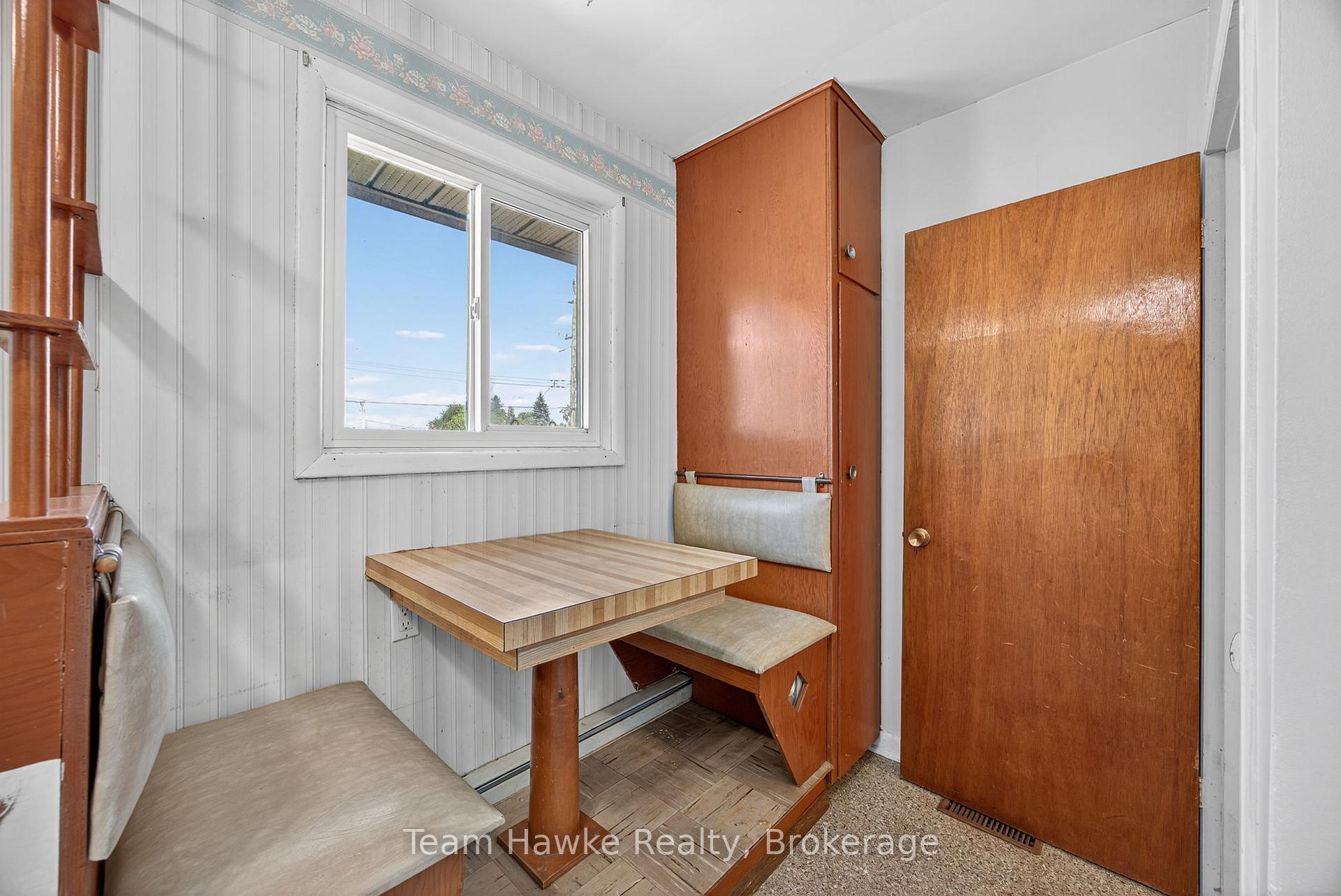 Photo 18 of 303 Scott Street, Midland — HOMEH